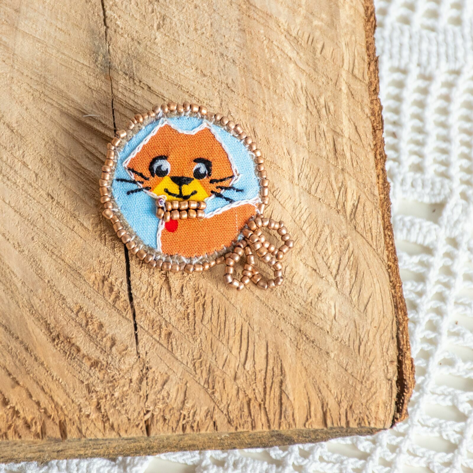 Broszka kot handmade - wyjątkowy prezent dla kociary