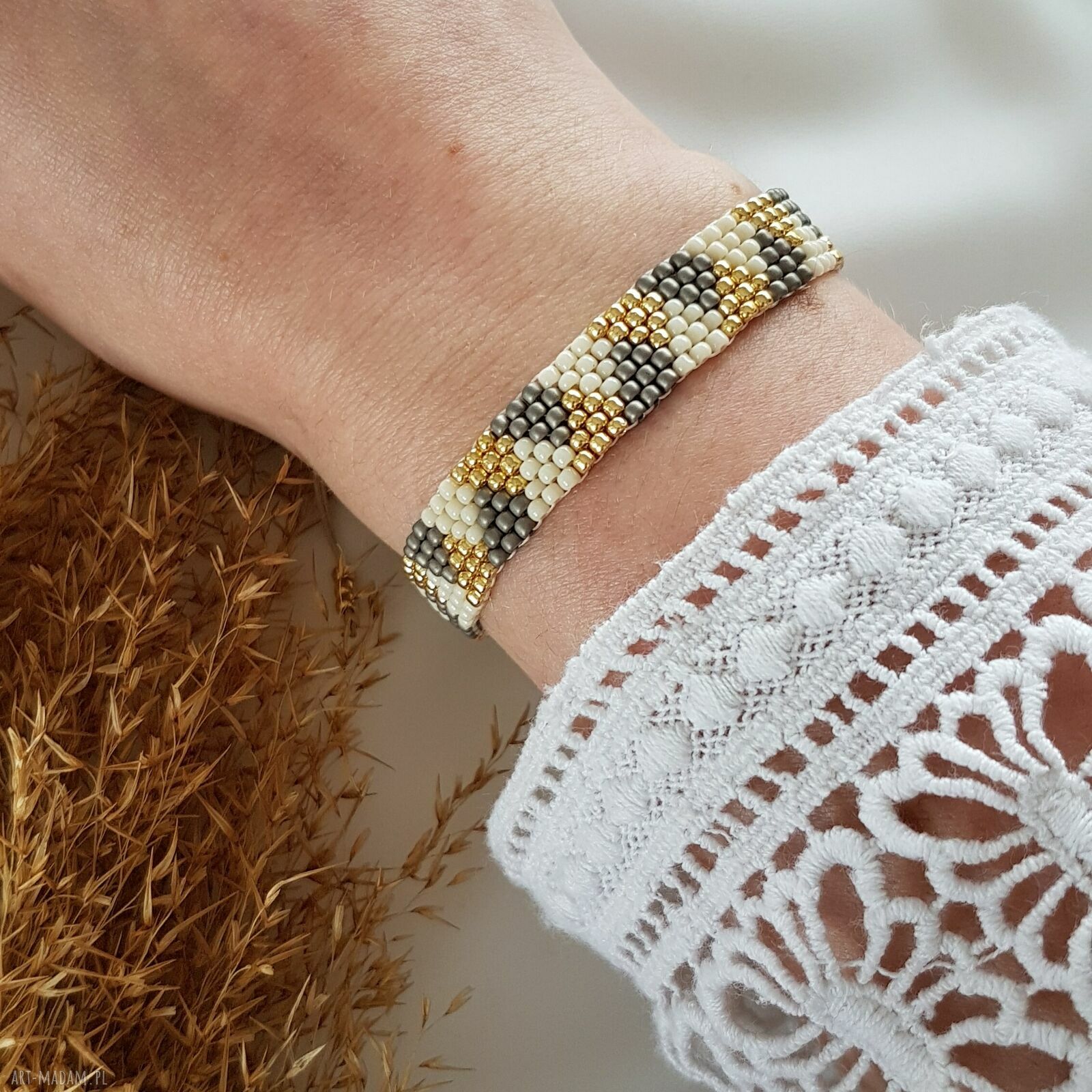 Pastelowa bransoletka we wzory ze szkła japońskiego - boho krem, szaro-beż i złoto