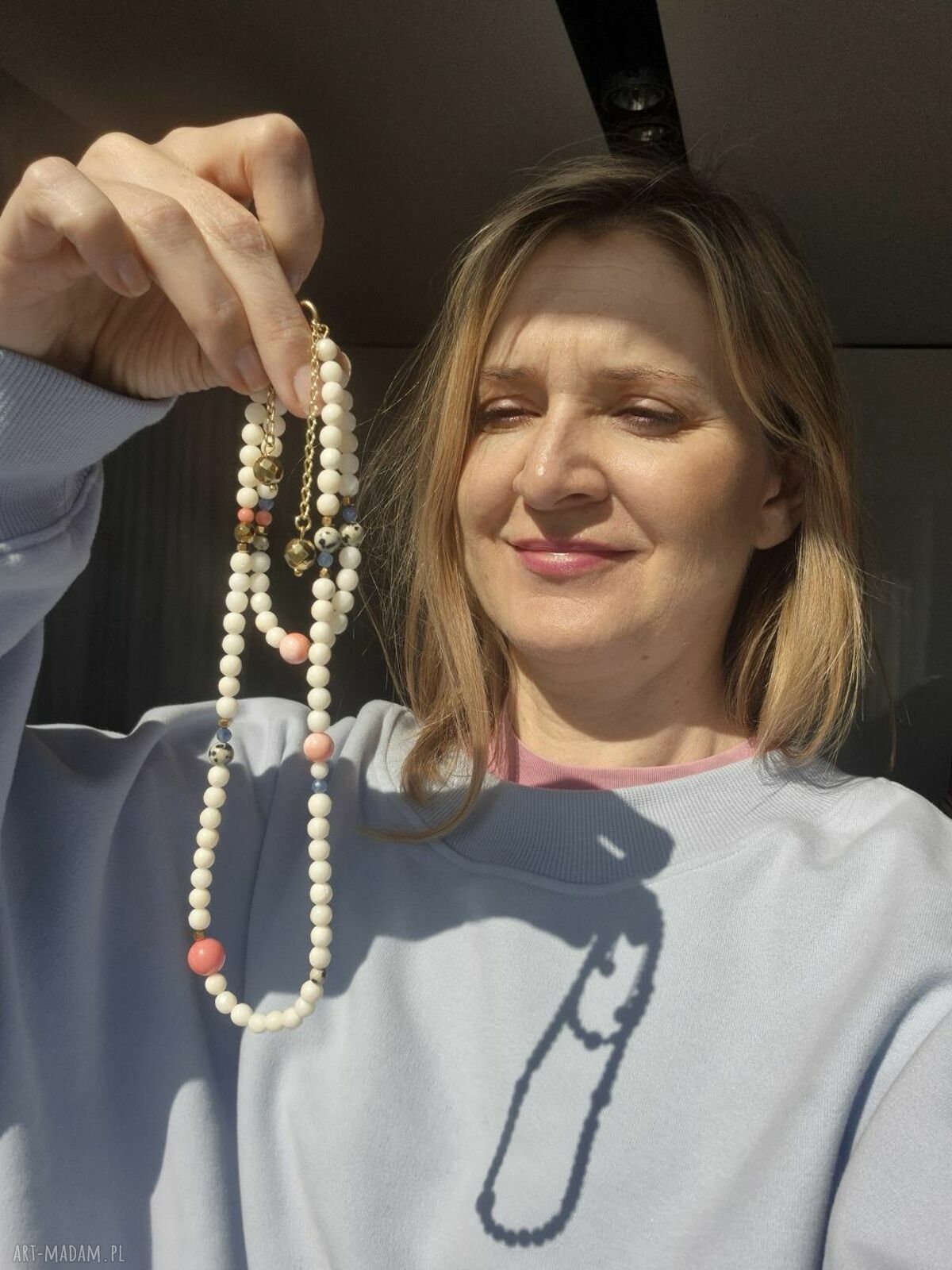 Pastelowa bransoletka Happy z szafirów, korali i pozłacanego srebra 925