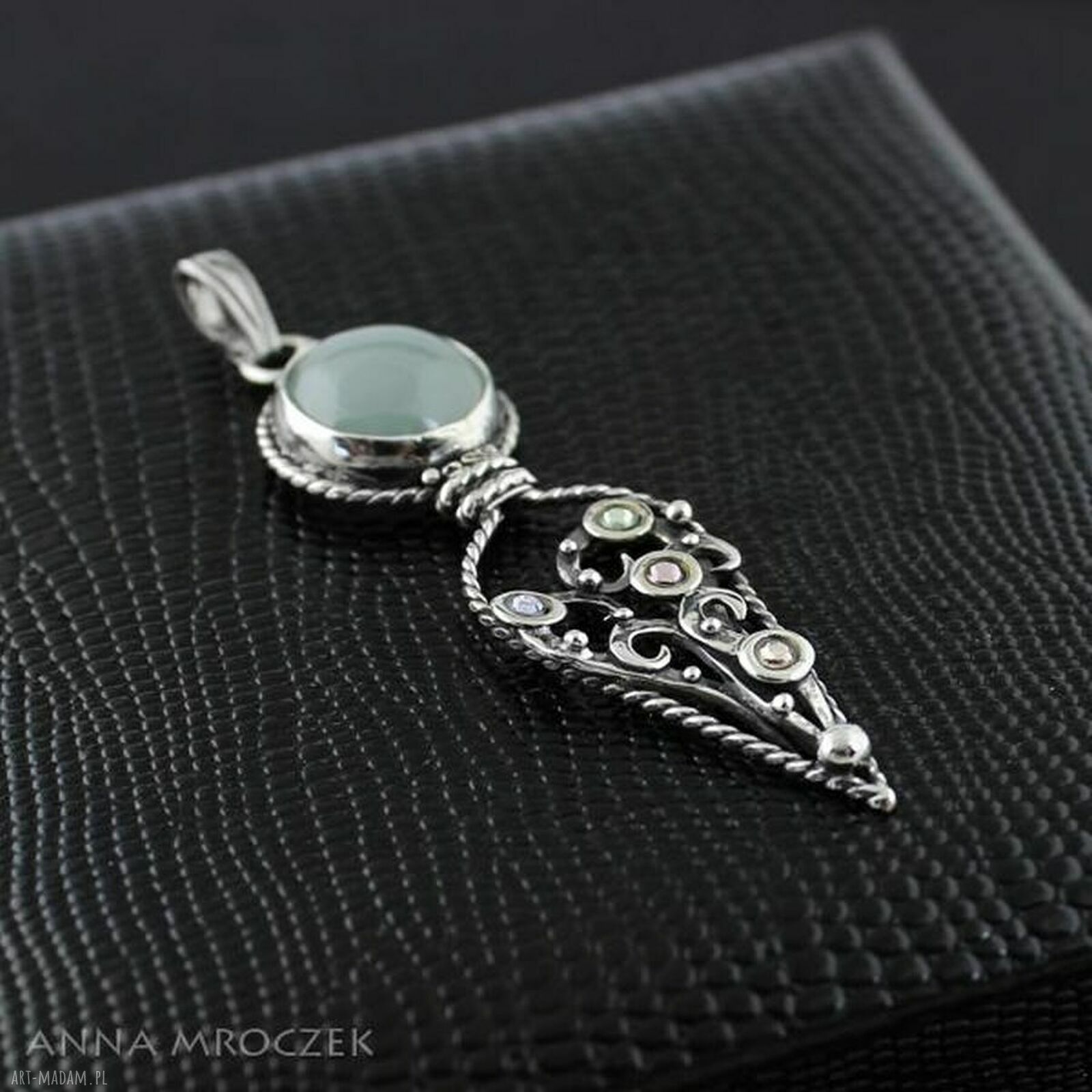 Pastelowe Pnącze - srebrny wisior z amazonitem i kryształkami Swarovski