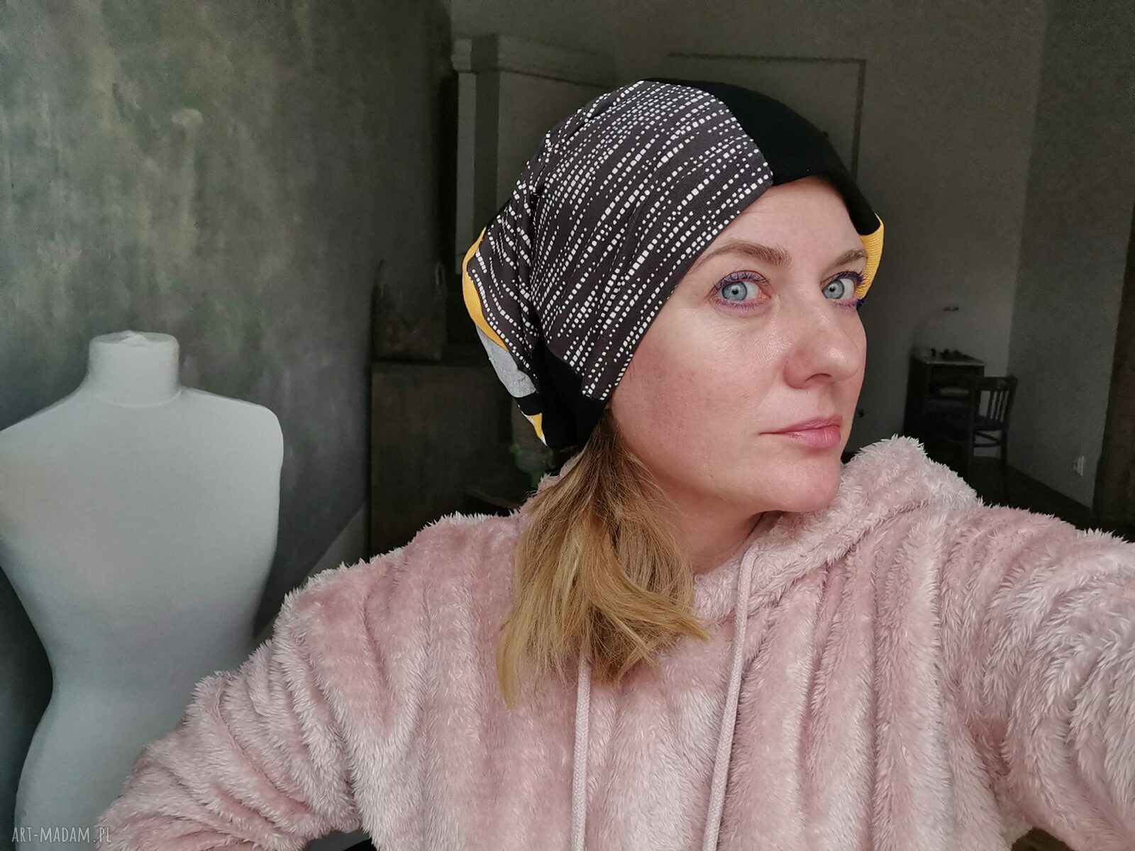 Czapka patchworkowa Frida boho z frędzlami - na co dzień, rozmiar uniwersalny