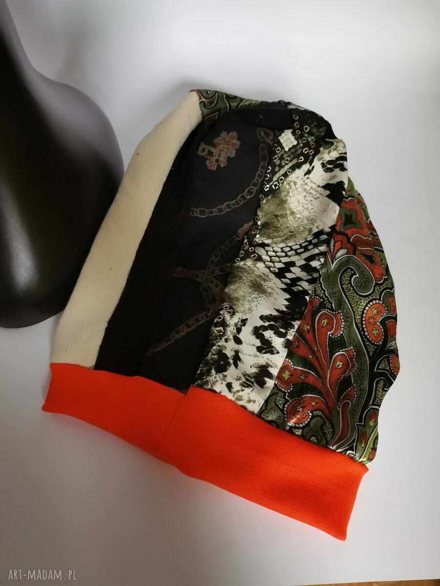 Czapka patchworkowa damska na podszewce - one size (boho, folk, etno i frędzle)