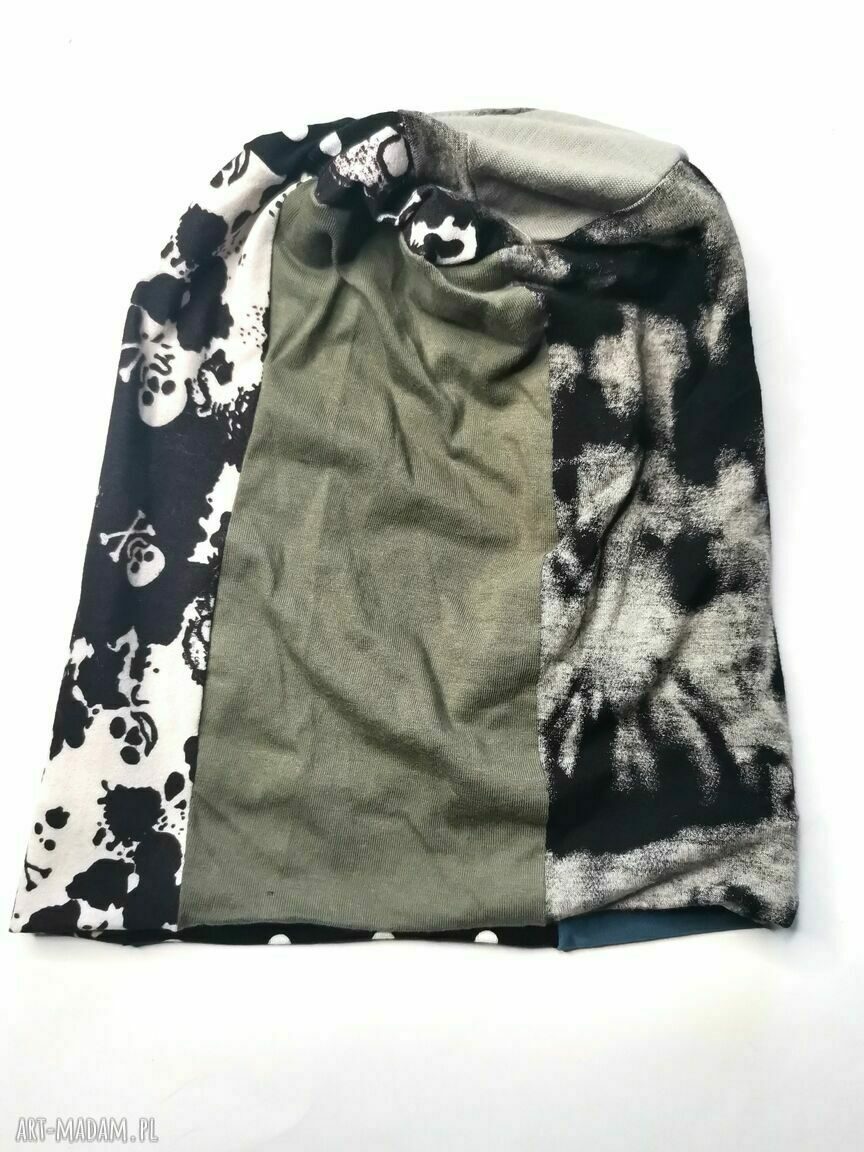 Ręcznie robiona czapka patchworkowa z czaszką i rowerem w stylu boho
