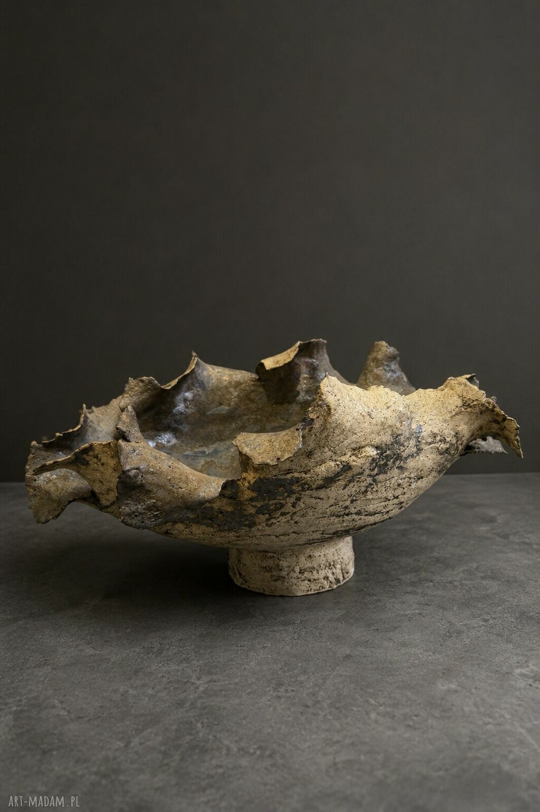 Patera ceramiczna Ancient Gold - rzeźbiarska misa na owoce i przekąski
