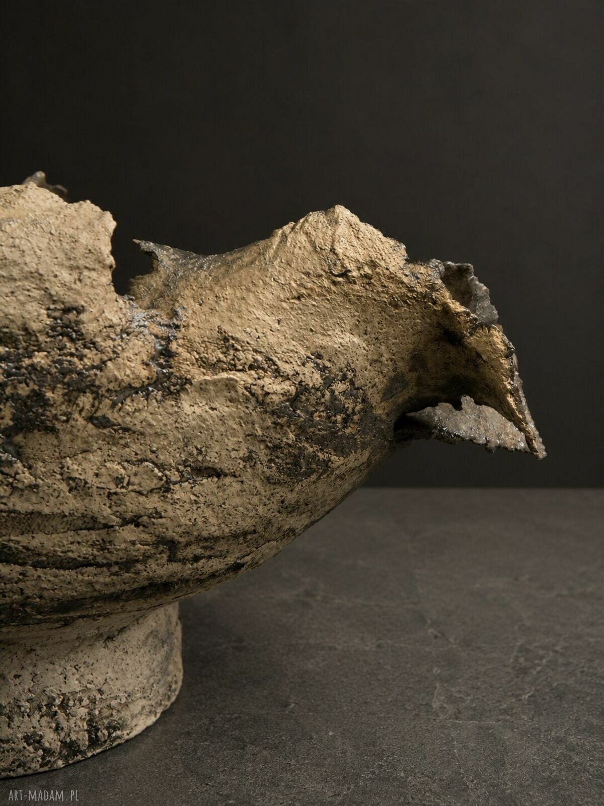 Patera ceramiczna Ancient Gold - rzeźbiarska misa na owoce i przekąski