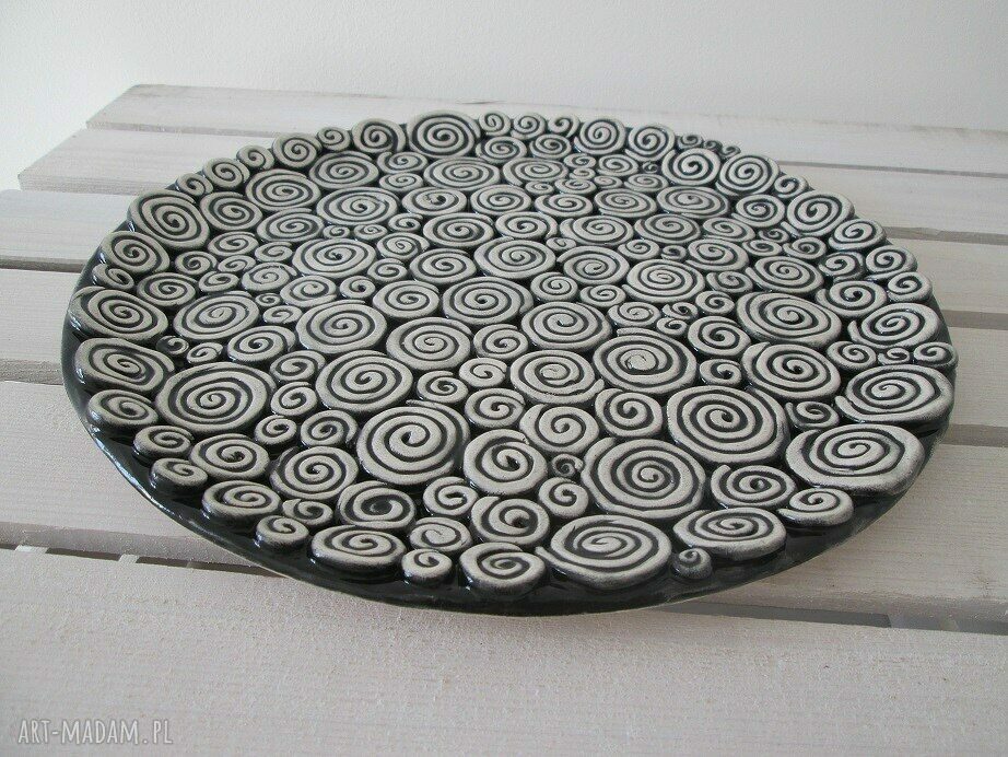patera ceramiczna w ślimaczki