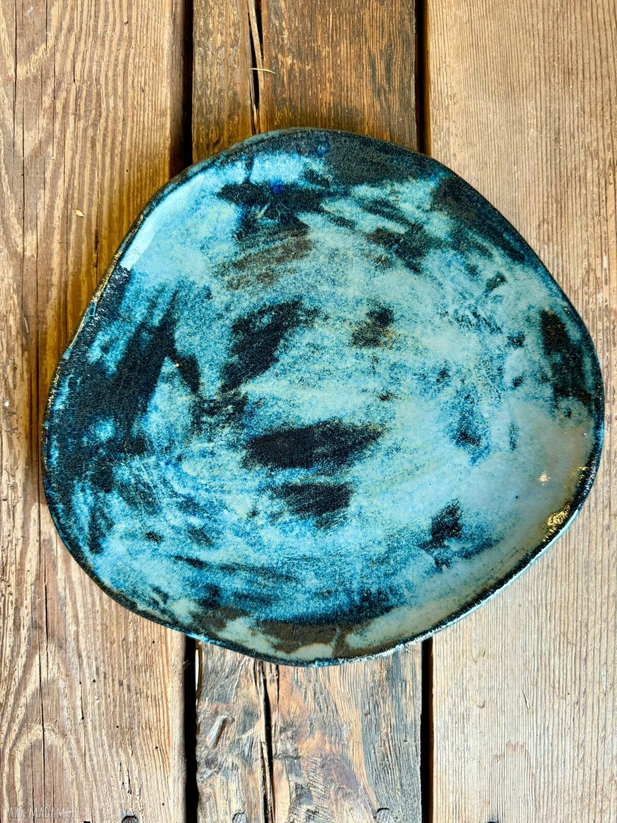 Patera ceramiczna handmade z czarnej gliny - granatowy połysk i 27 cm średnicy