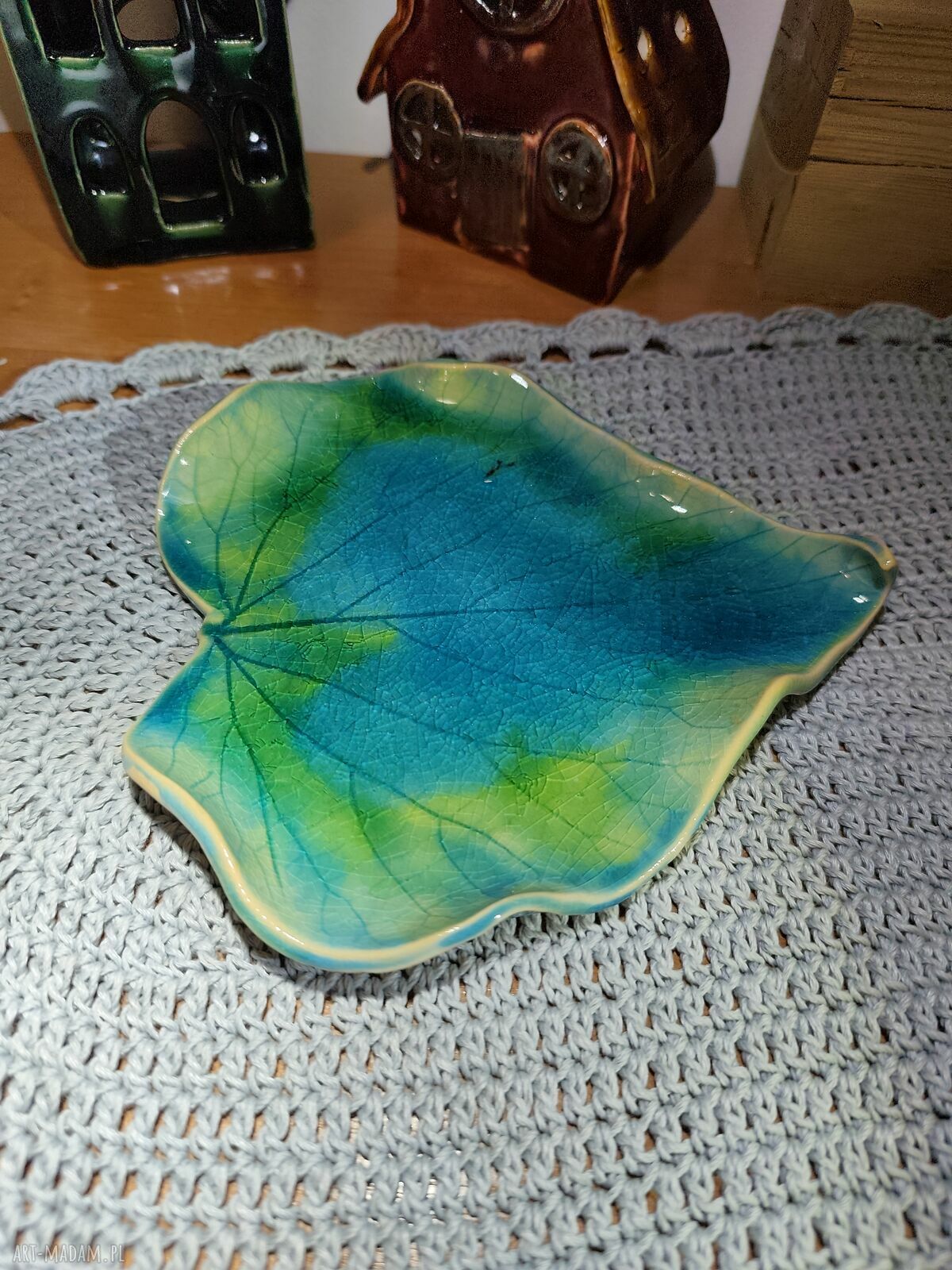 Ręcznie robiona patera ceramiczna na Boże Narodzenie 18x18 cm w zieleni i turkusie