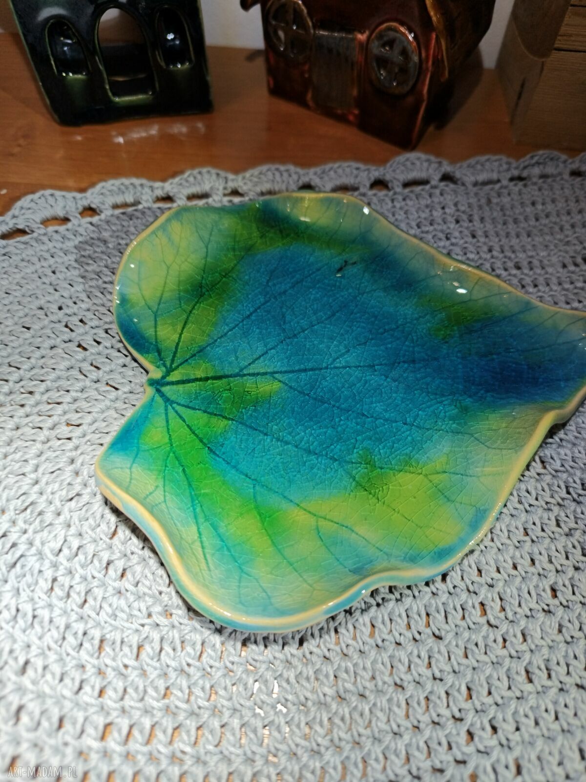 Ręcznie robiona patera ceramiczna na Boże Narodzenie 18x18 cm w zieleni i turkusie