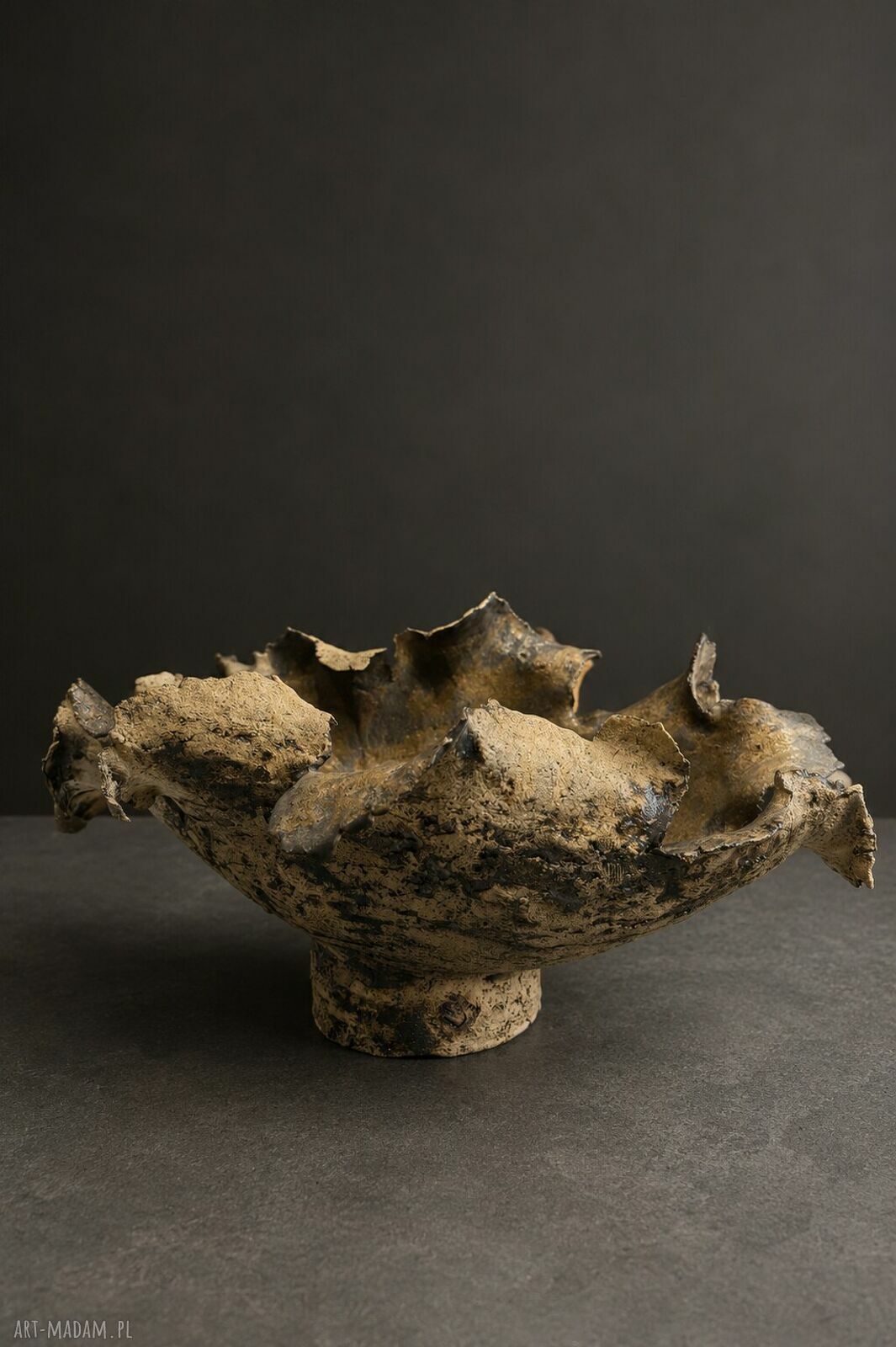 Patera ceramiczna Ancient Gold - rzeźbiarska misa na owoce i przekąski