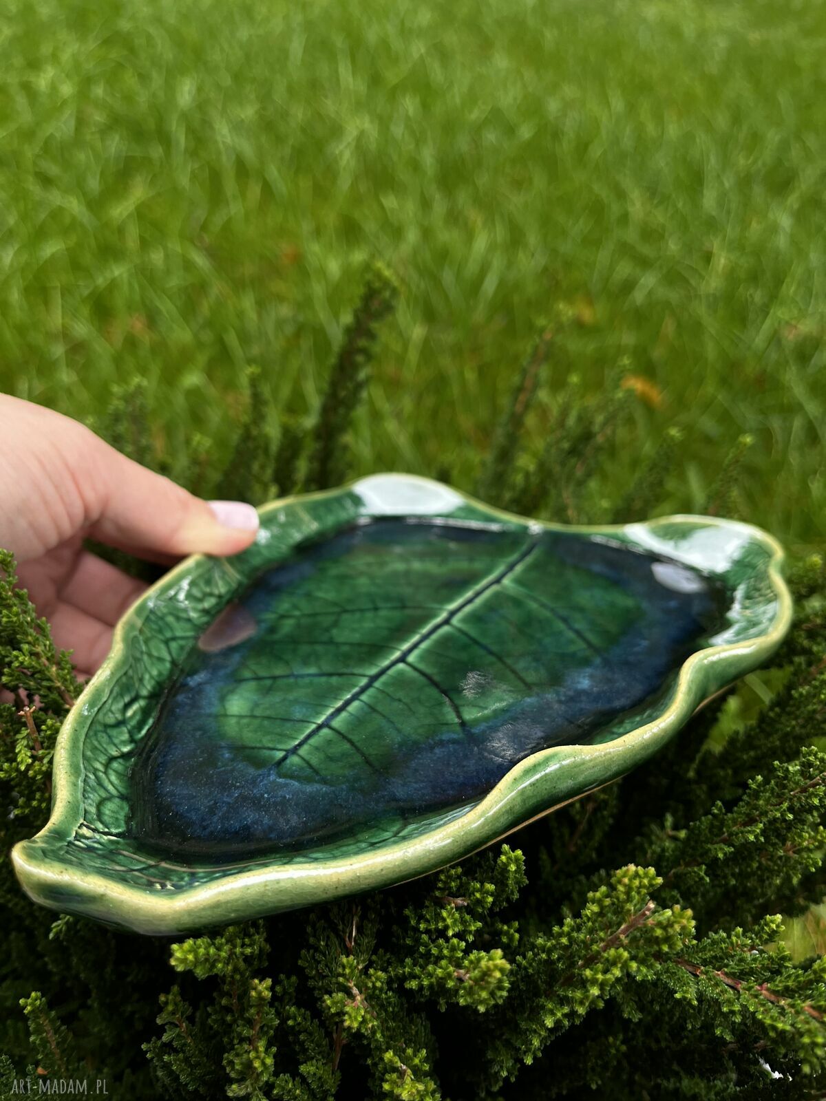 Ceramiczna patera w kształcie liścia - zieleń i granat
