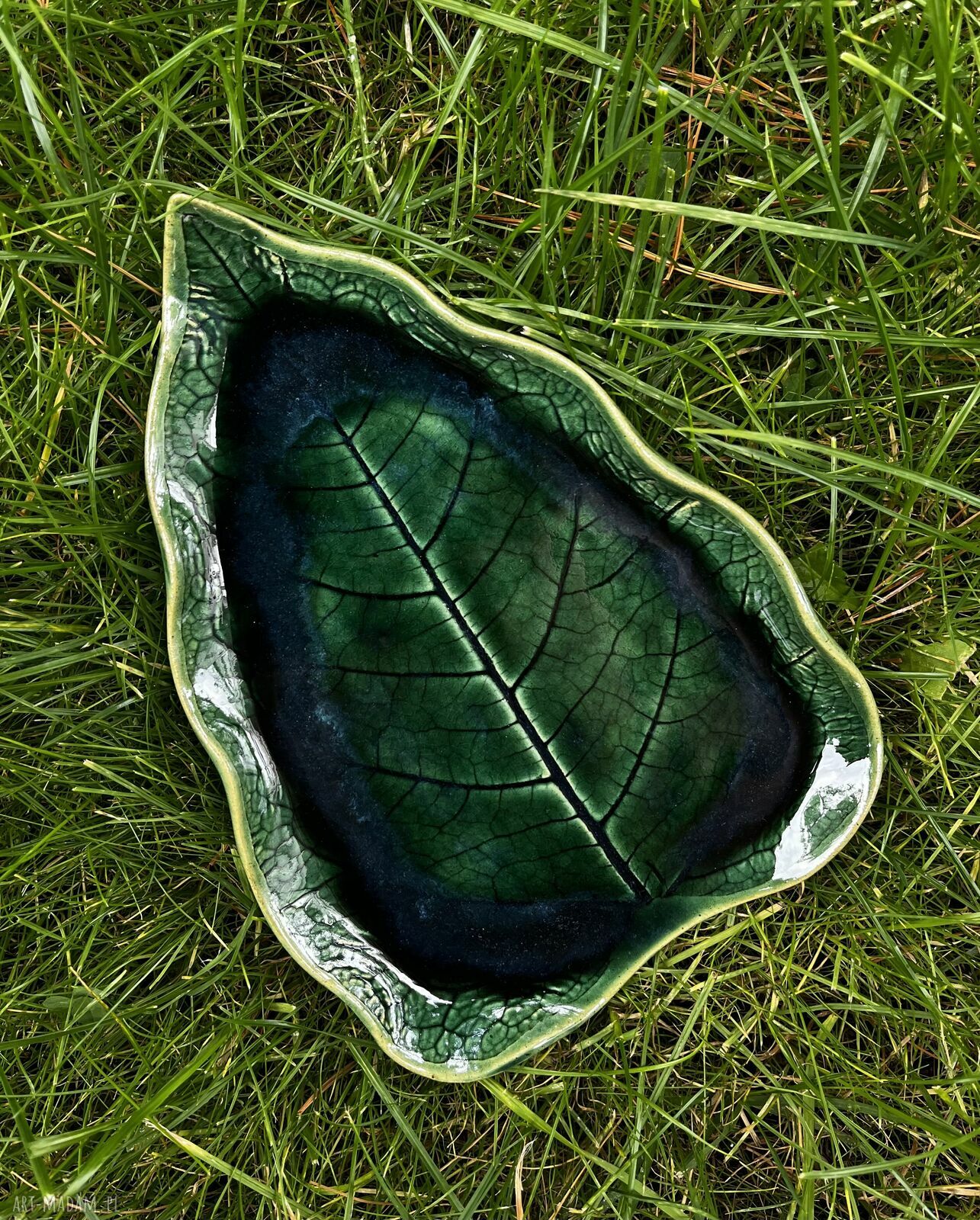 Ceramiczna patera w kształcie liścia - zieleń i granat
