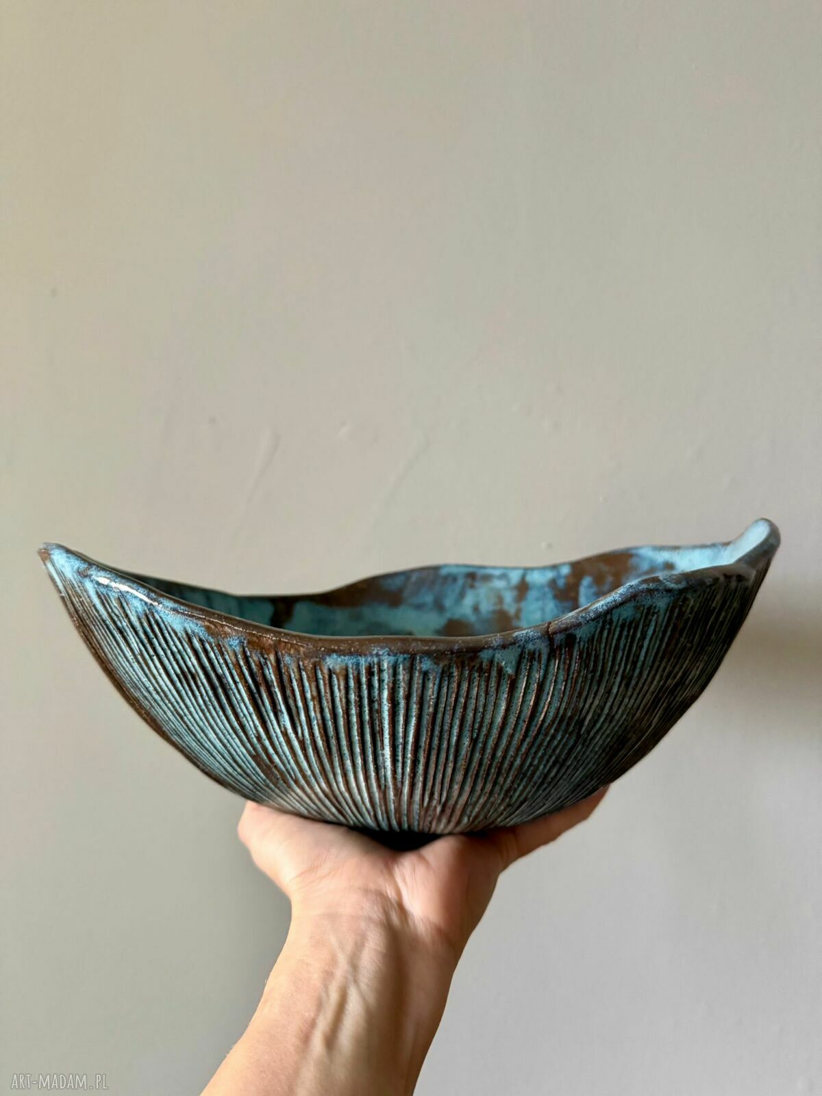 Misa ceramiczna Deep Lines - ręcznie robiona miska na owoce, sałatki i dekoracje