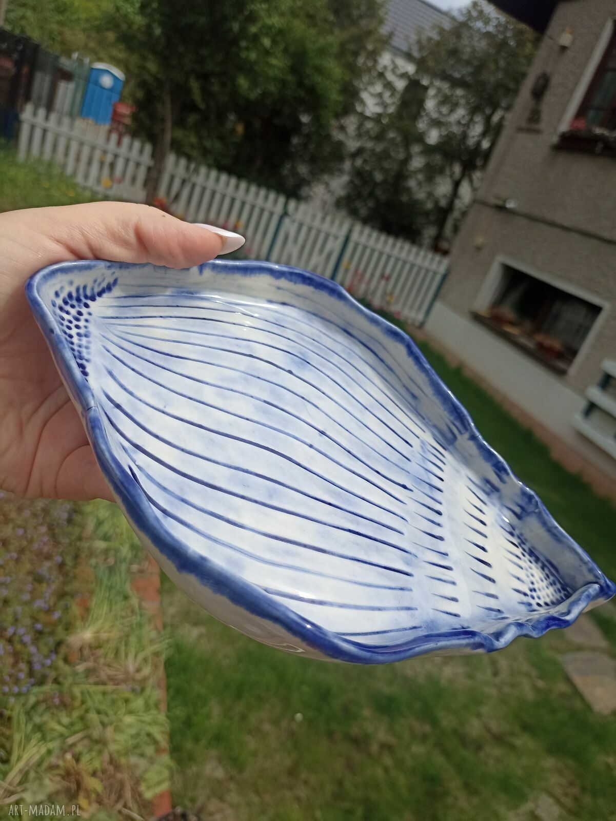 Patera ceramiczna w kształcie muszli - handmade unikat
