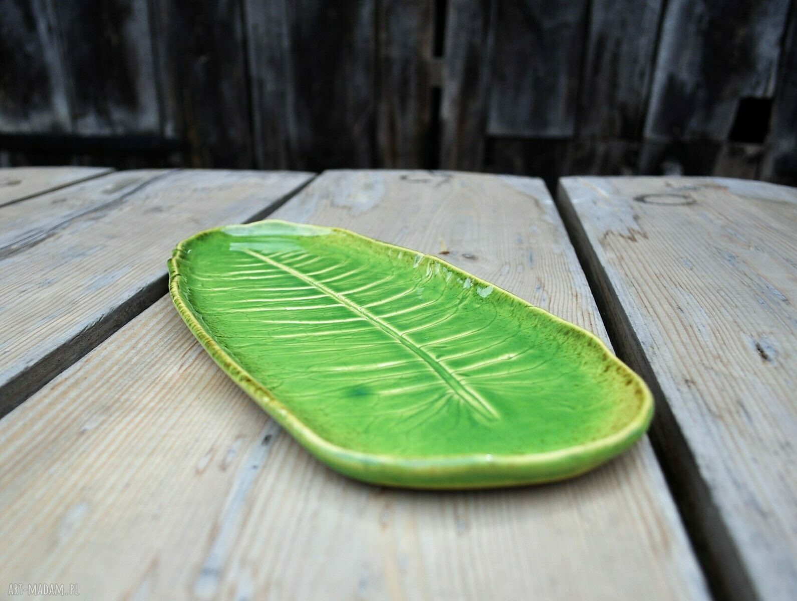 Patera - talerz z liściem chrzanu - ceramika handmade