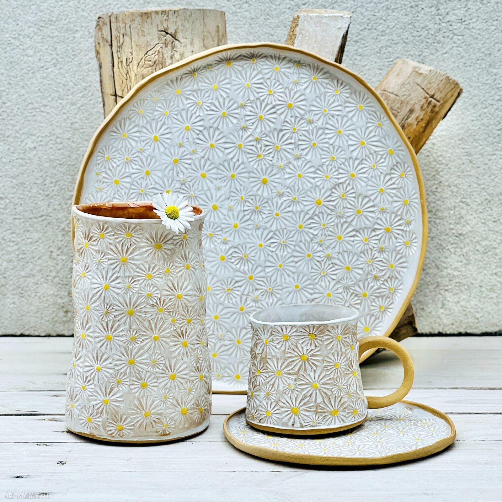 Patera w stokrotki