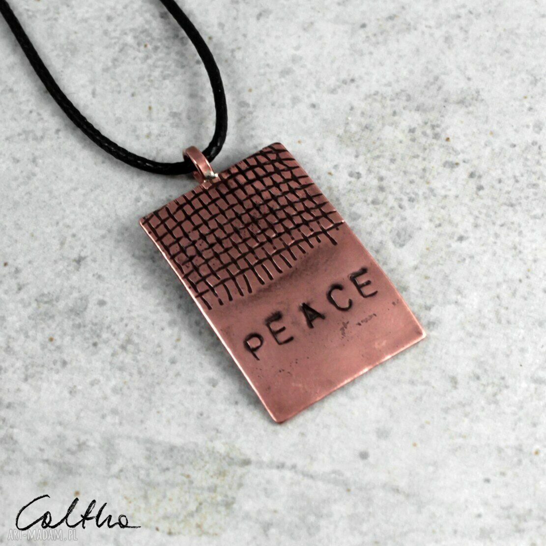 Peace - miedziany wisiorek na sznurku (2011-03) OOAK