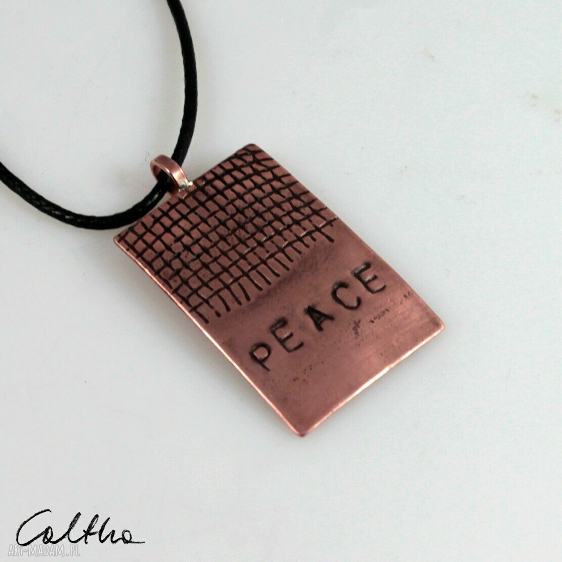 Peace - miedziany wisiorek na sznurku (2011-03) OOAK
