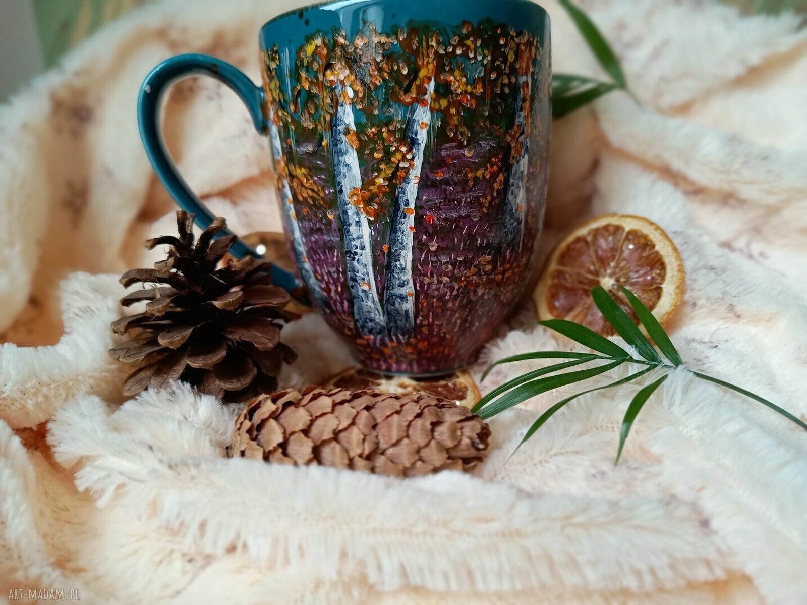 Kubek 400 ml - pejzaż leśny z liskiem na wrzosowisku - rękodzieło na porcelanie