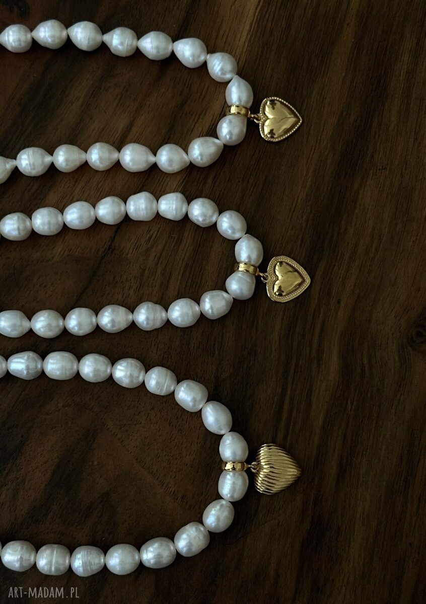 Złoty naszyjnik z perełkami i serduszkiem romantyczny handmade