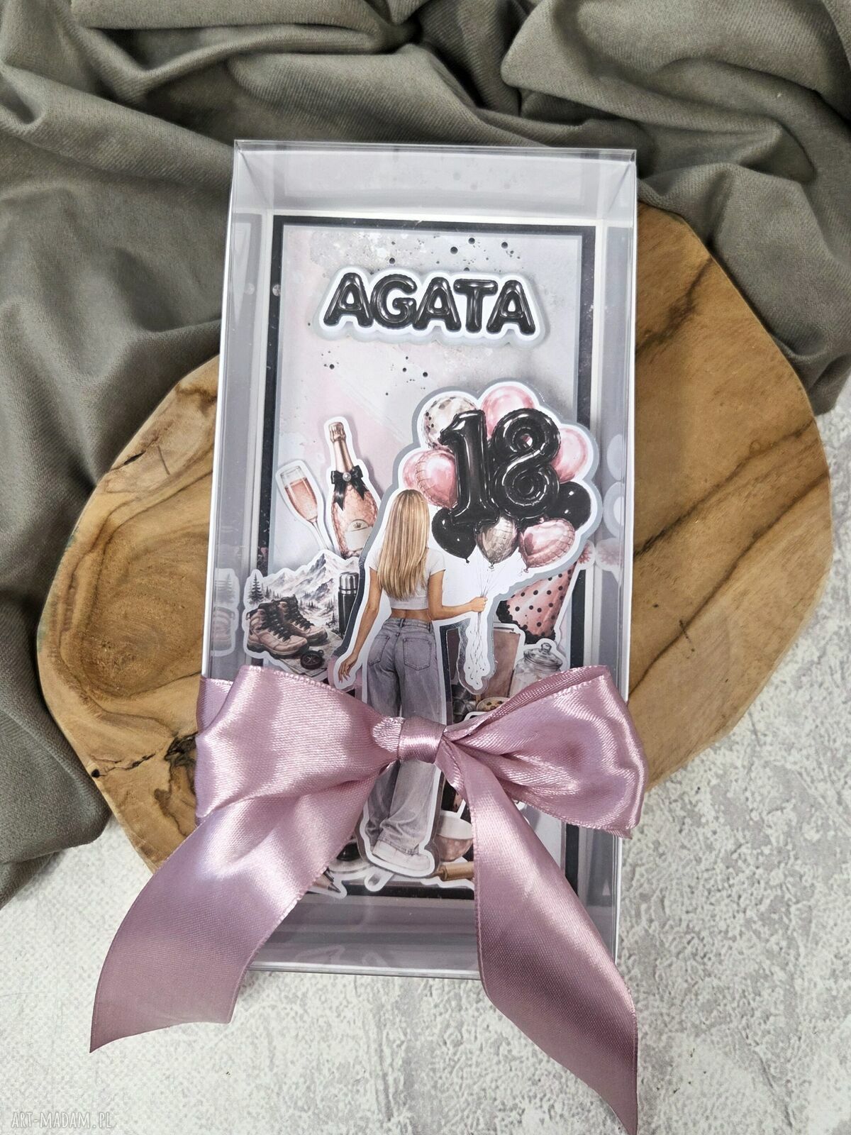 Personalizowana kartka urodzinowa na osiemnastkę i inne okazje