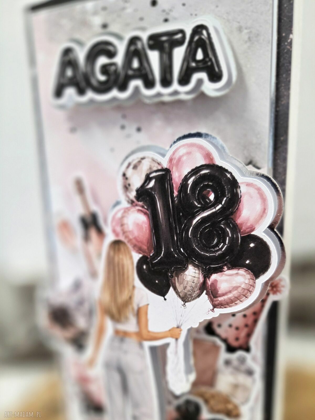 Personalizowana kartka urodzinowa na osiemnastkę i inne okazje