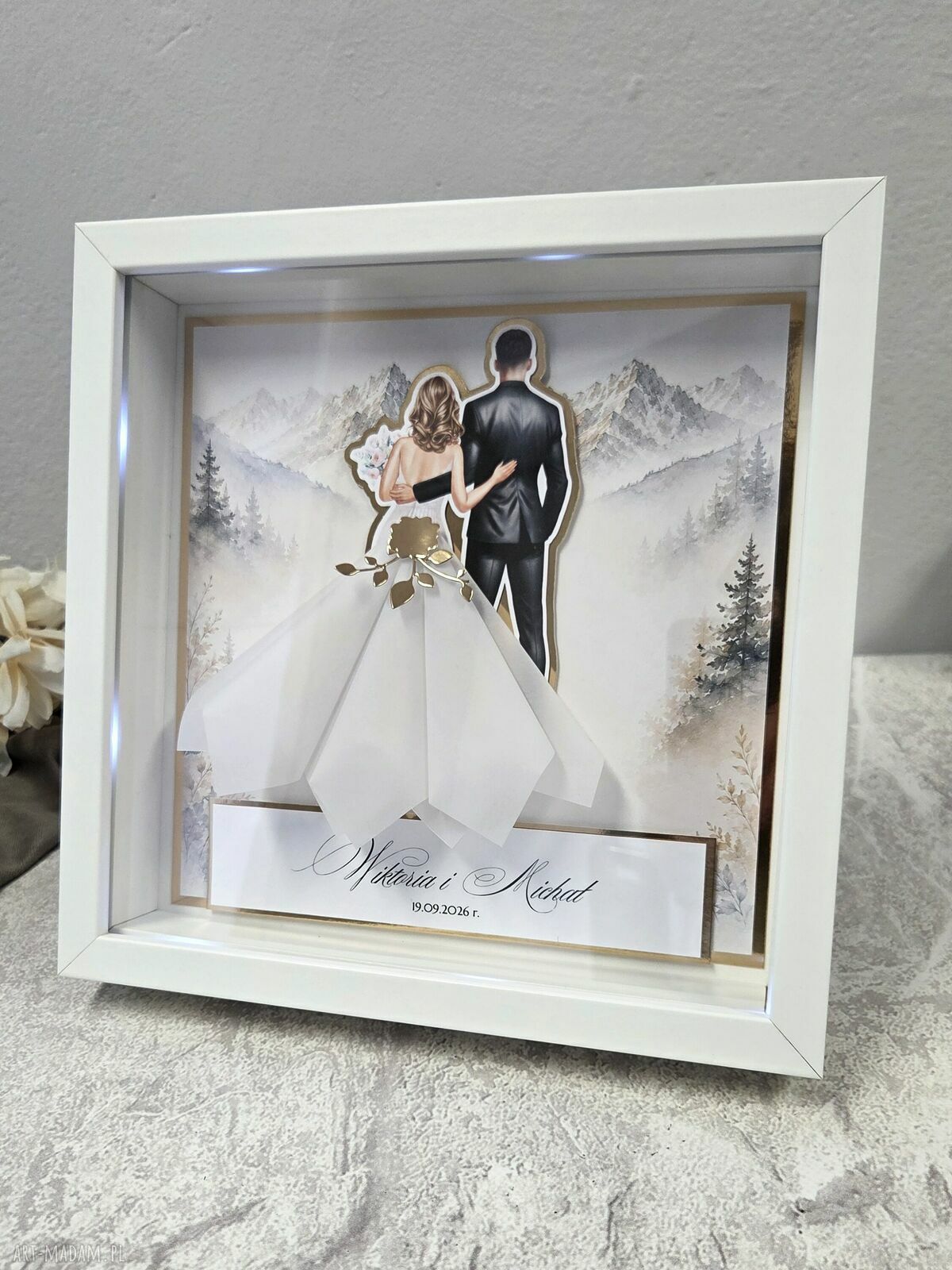 Personalizowana ramka ślubna 3D z miejscem na gotówkę