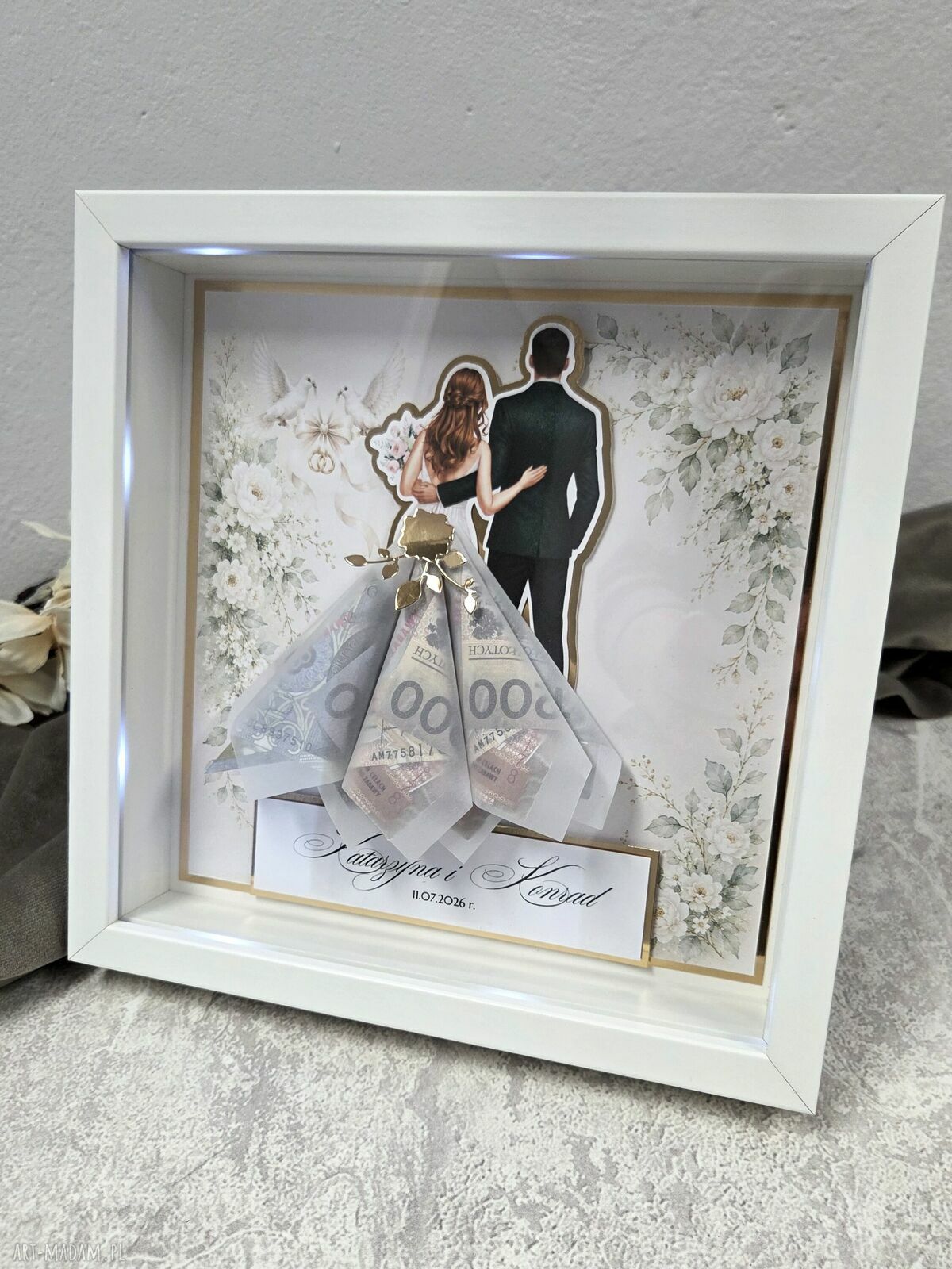 Personalizowana ramka ślubna 3D z miejscem na gotówkę