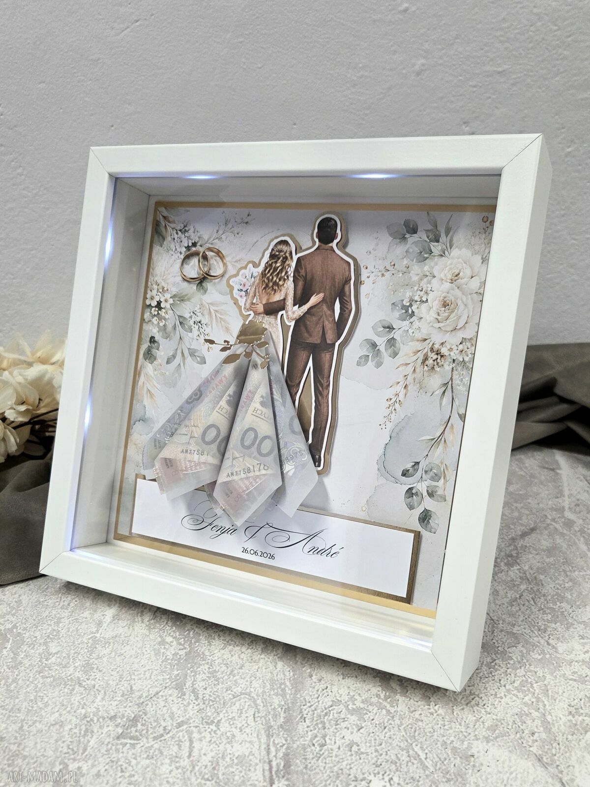 Personalizowana ramka ślubna 3D z miejscem na gotówkę