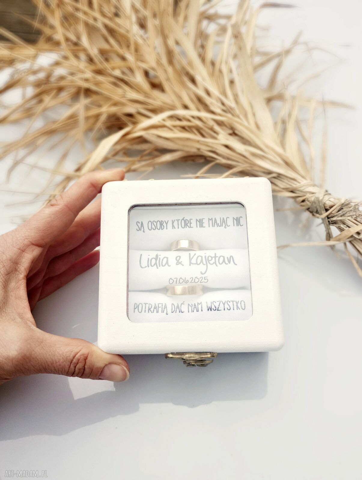 Personalizowane białe pudełko na obrączki z szybką - dębowe 10x10 cm