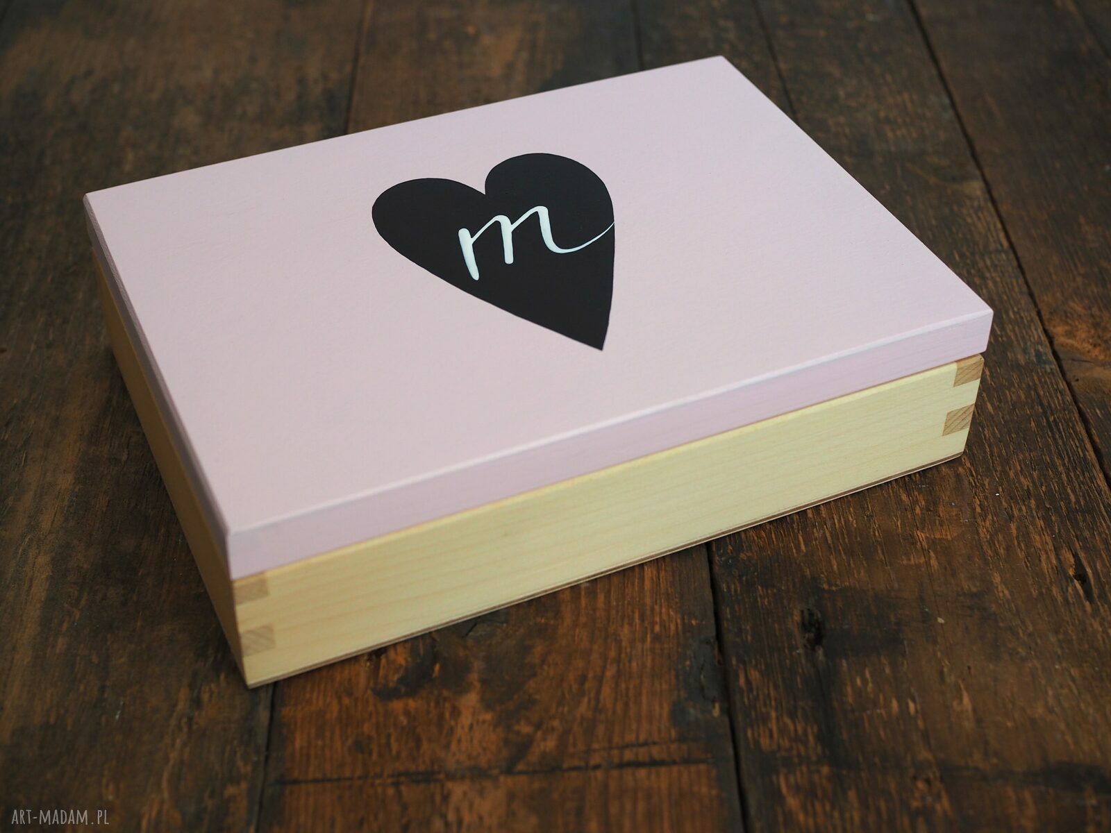 Personalizowane pudełko na zdjęcia 15x20 cm lub A5 - serce z literką