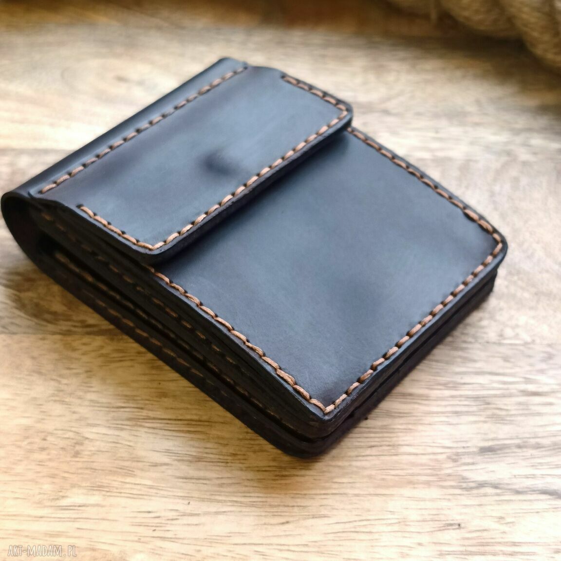 Personalizowany portfel skórzany na 8 kart z grawerem imienia - handmade