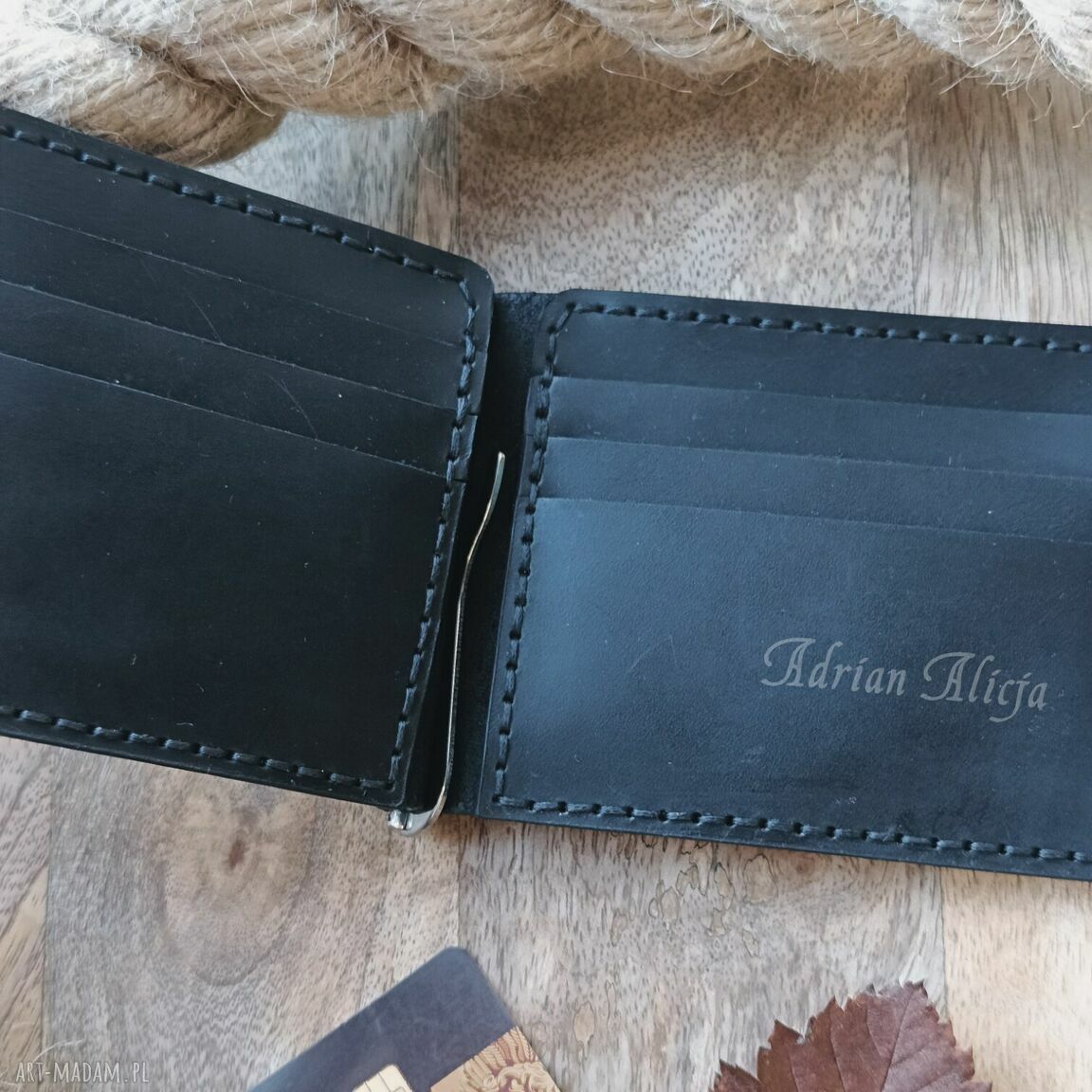 Personalizowany skórzany portfel z klipsem na 8 kart i grawerem laserowym
