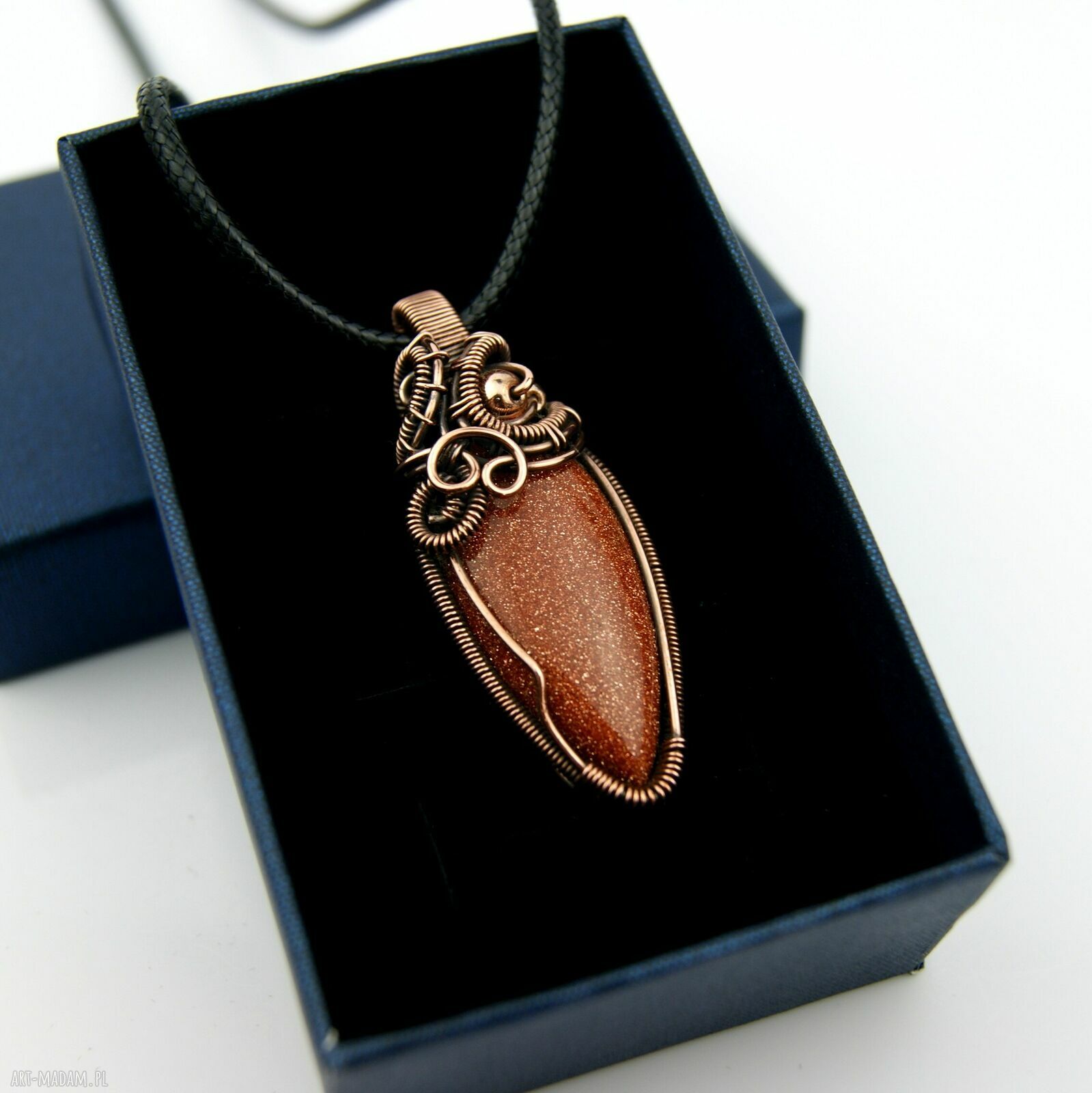 Piasek pustyni - wisiorek wire wrapping na prezent dla niej