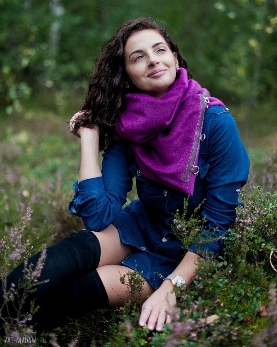 Piękny szal, ciepły różowy, szalik fuksja z długi włosem i skórą naturalną hand made