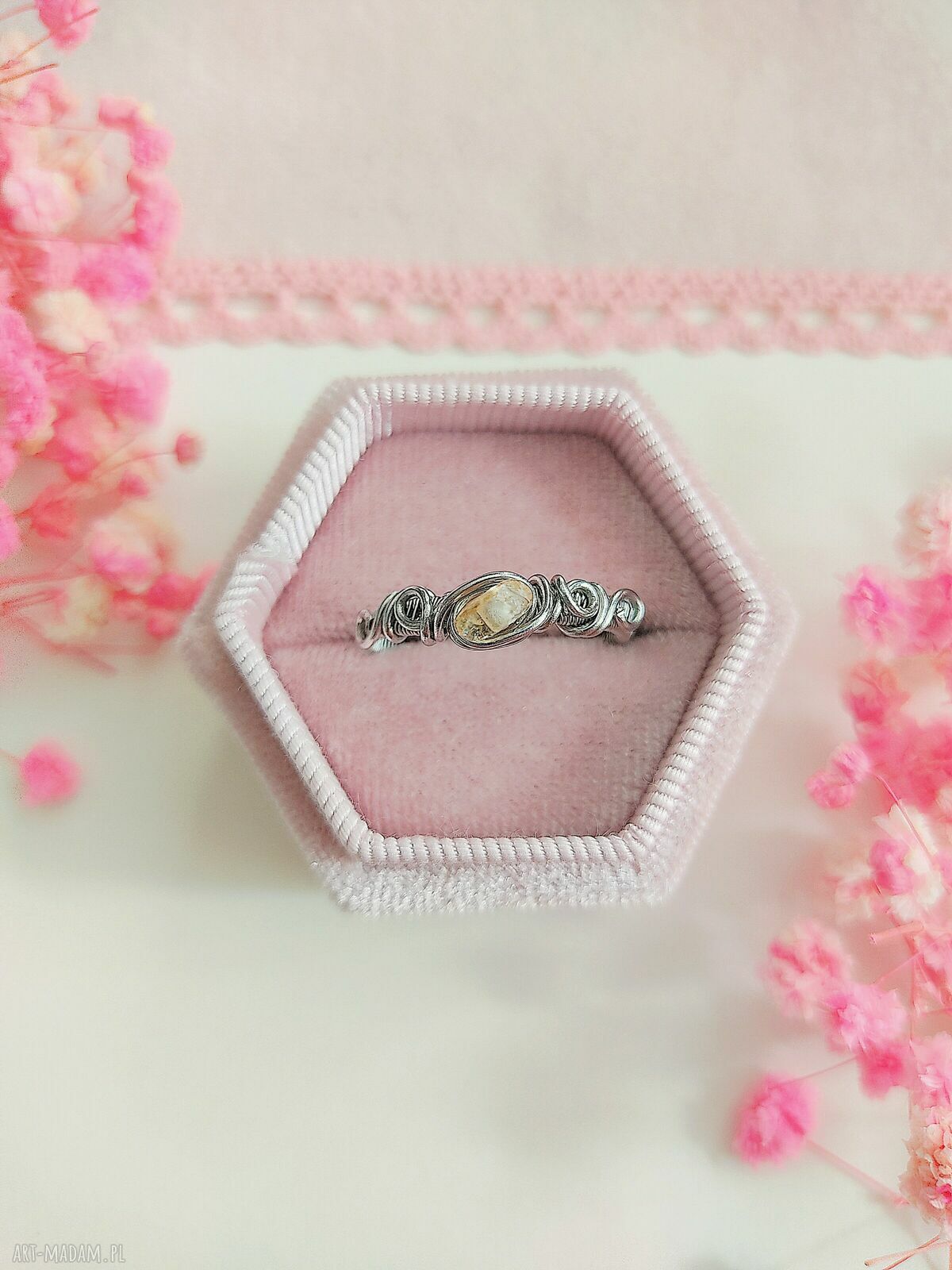 Pierścionek Cytryn regulowany ze stali chirurgicznej (handmade wire wrapping)