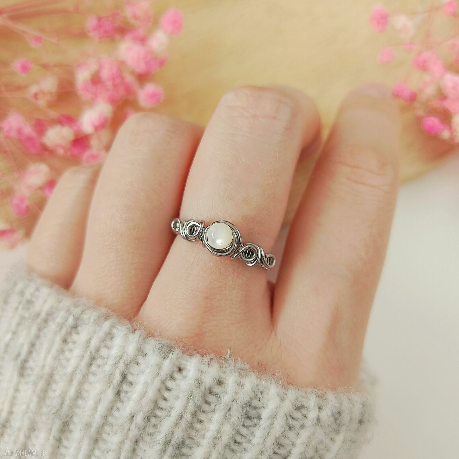 Regulowany pierścionek masa perłowa ze stali chirurgicznej - handmade wire wrapping