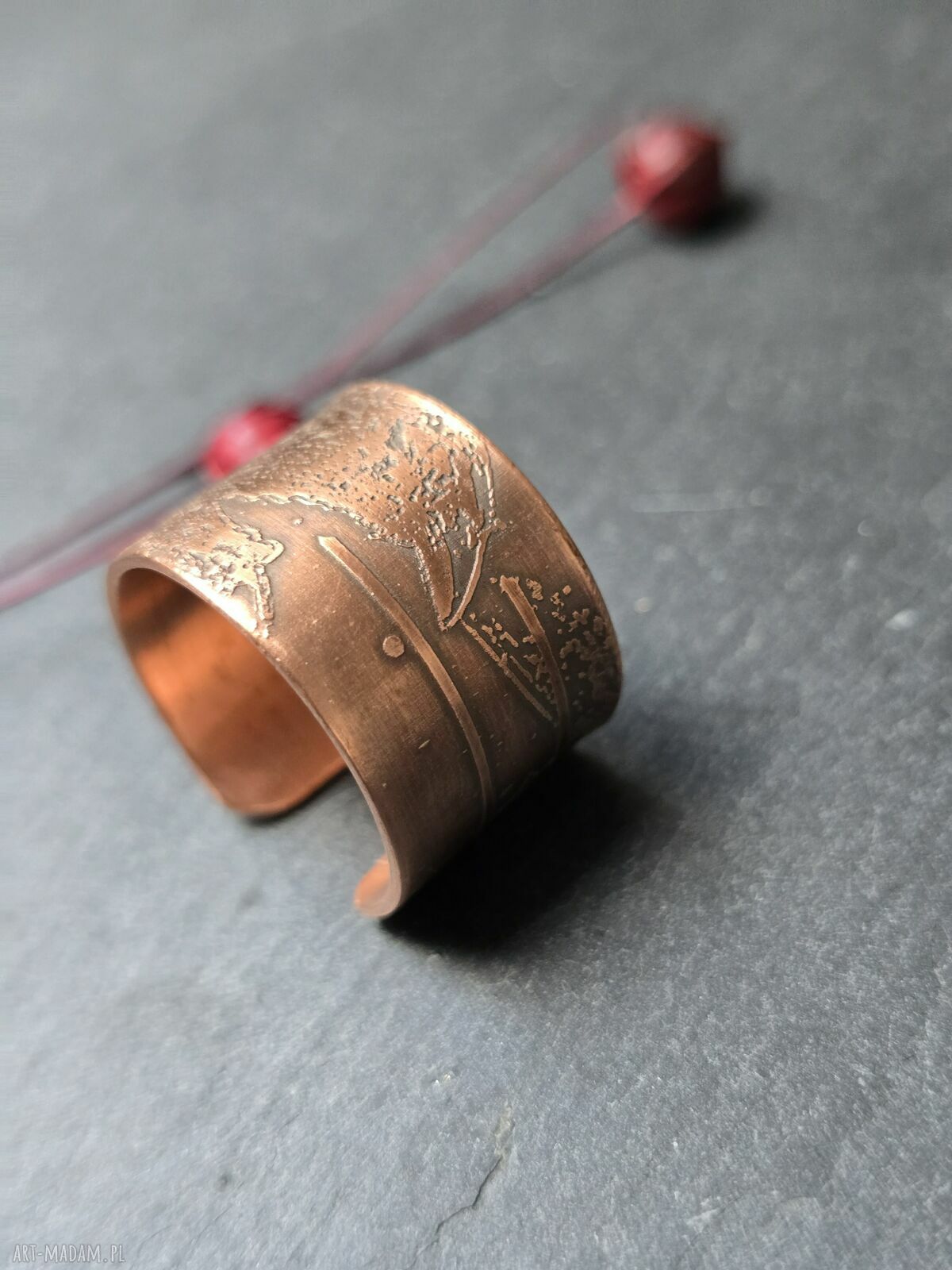 Pierscionek miedziany ptak kruk 1,5 cm - regulowany