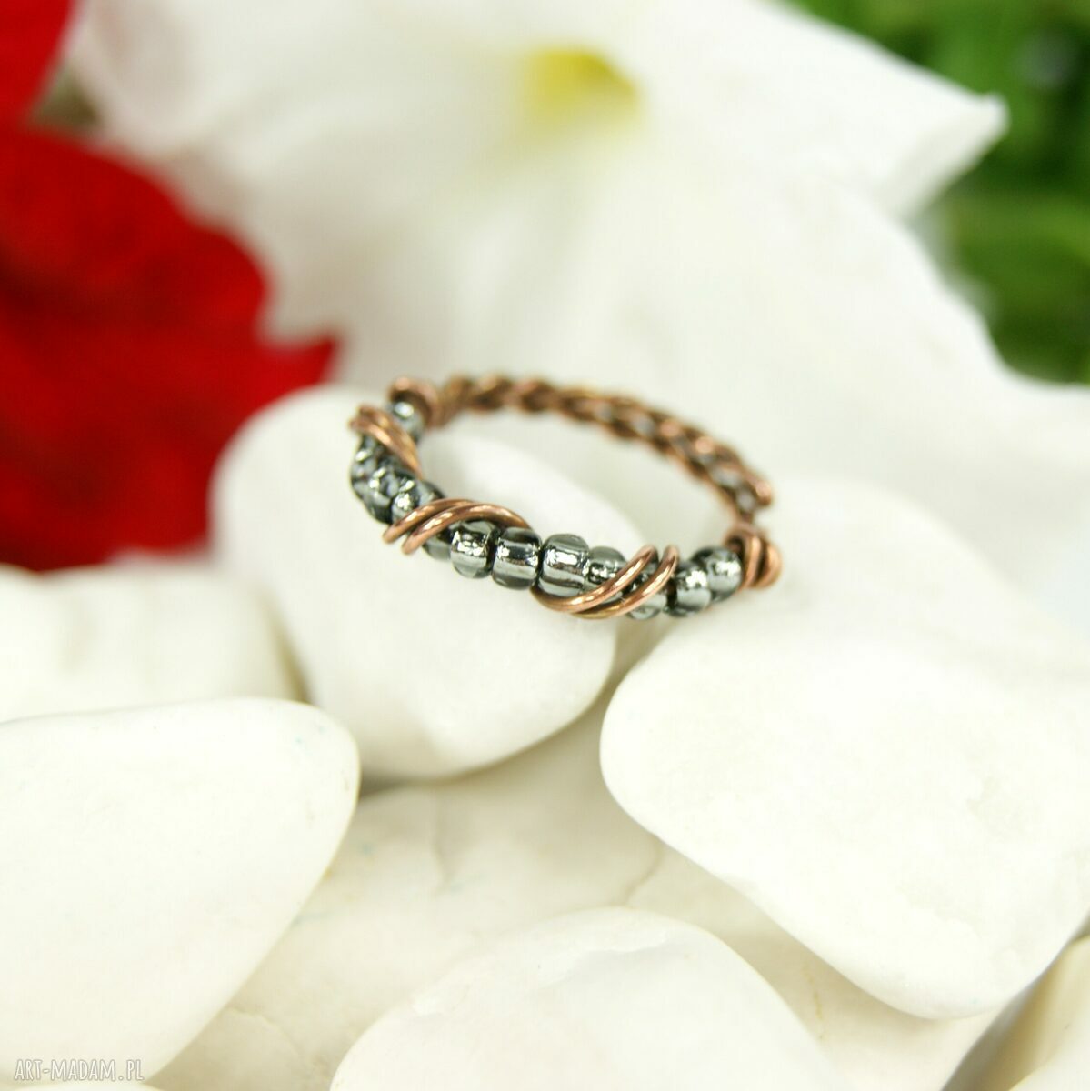 Regulowany pierścionek z Toho - miedziany wire wrapping (delikatny)