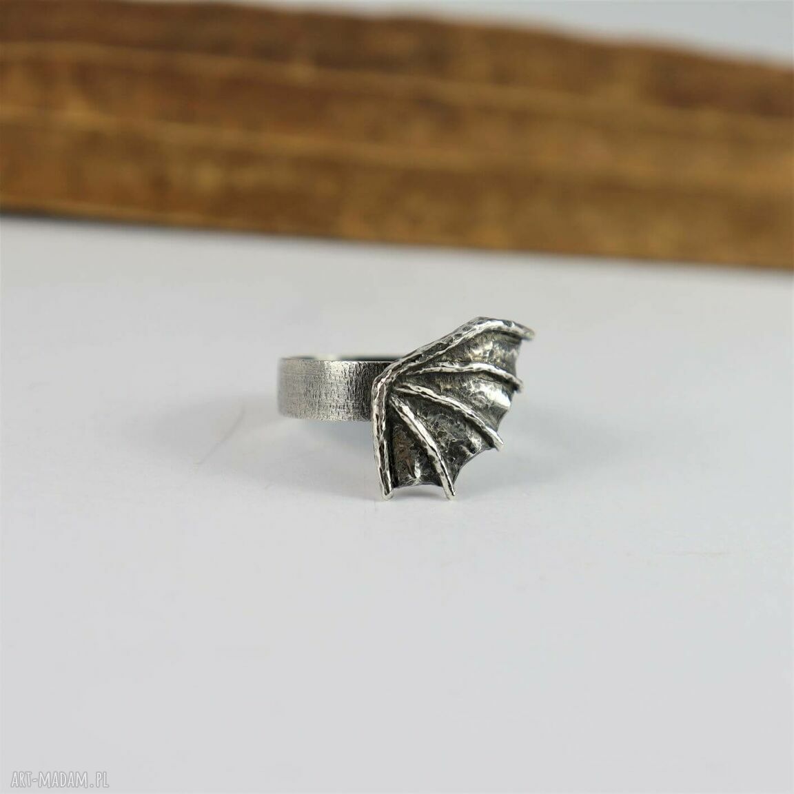 Pierścionek smoczy Dragon Wing w ciemnym srebrze 925