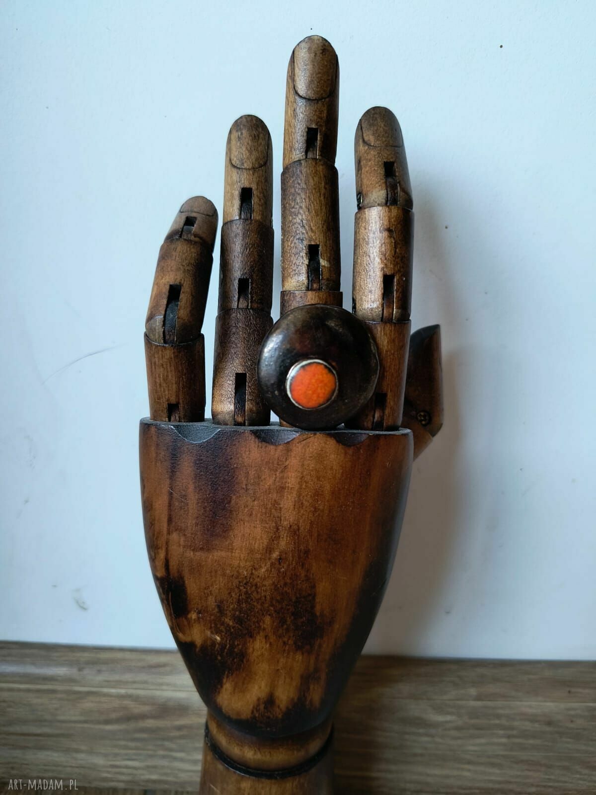 Pierścionek z akcentem „Oczko” - ceramiczny, regulowany