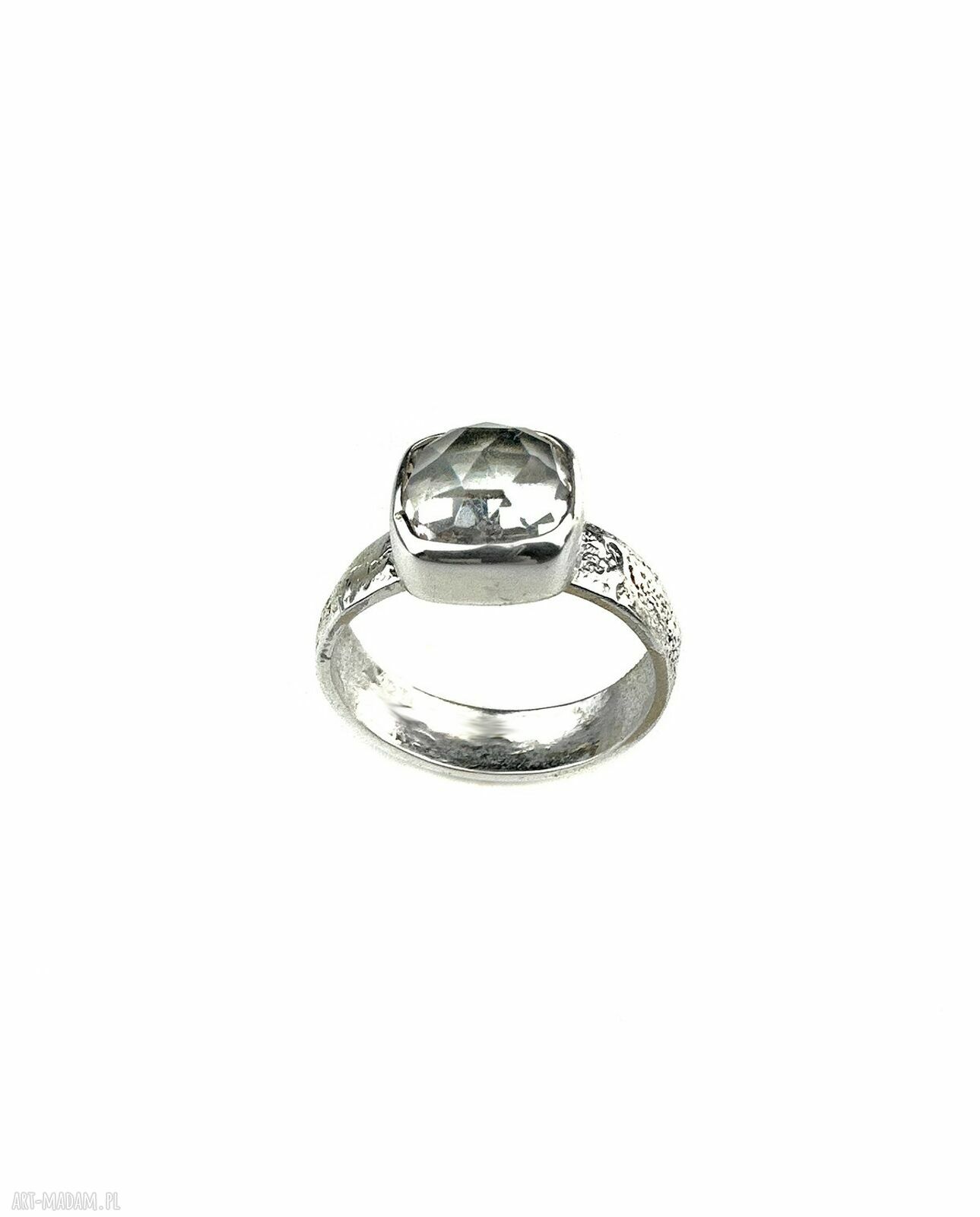 Pierścionek z kryształem górskim - srebro 925 i fasetowany 8x8 mm