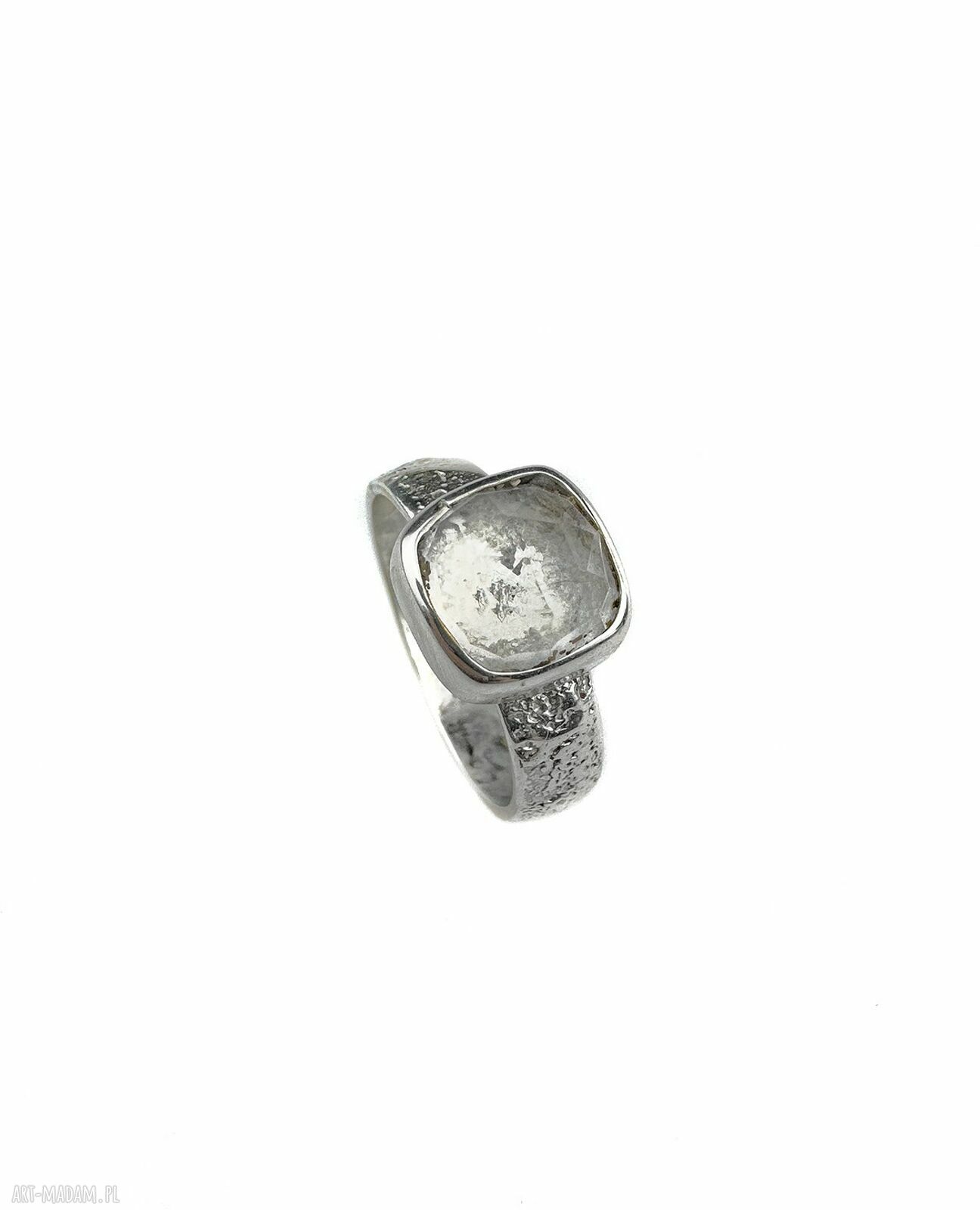 Pierścionek z kryształem górskim - srebro 925 i fasetowany 8x8 mm