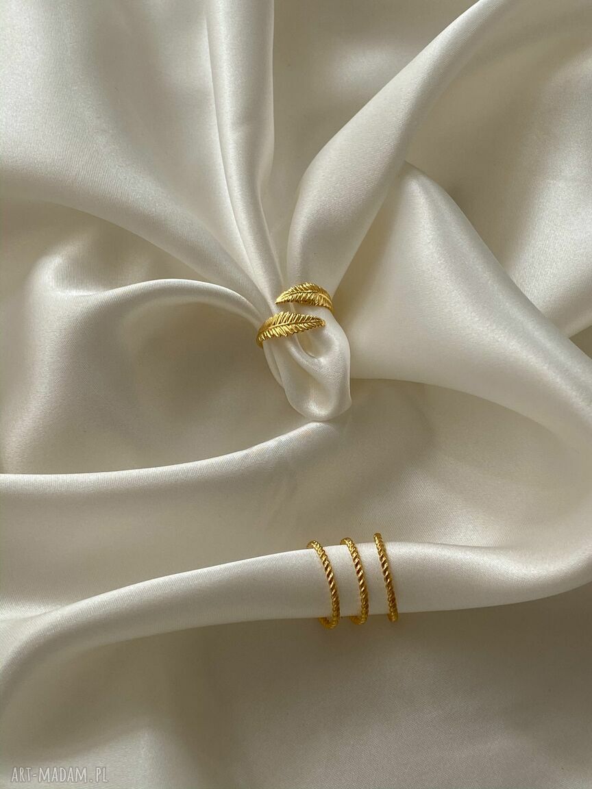 pierścionki: Zestaw trzech złotych obrączek ręczne wykonanie
