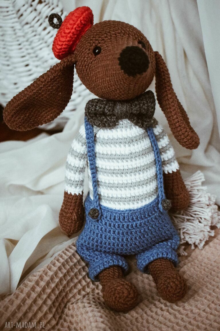 Piesek na szydełku Louis - przytulanka handmade dla dziecka