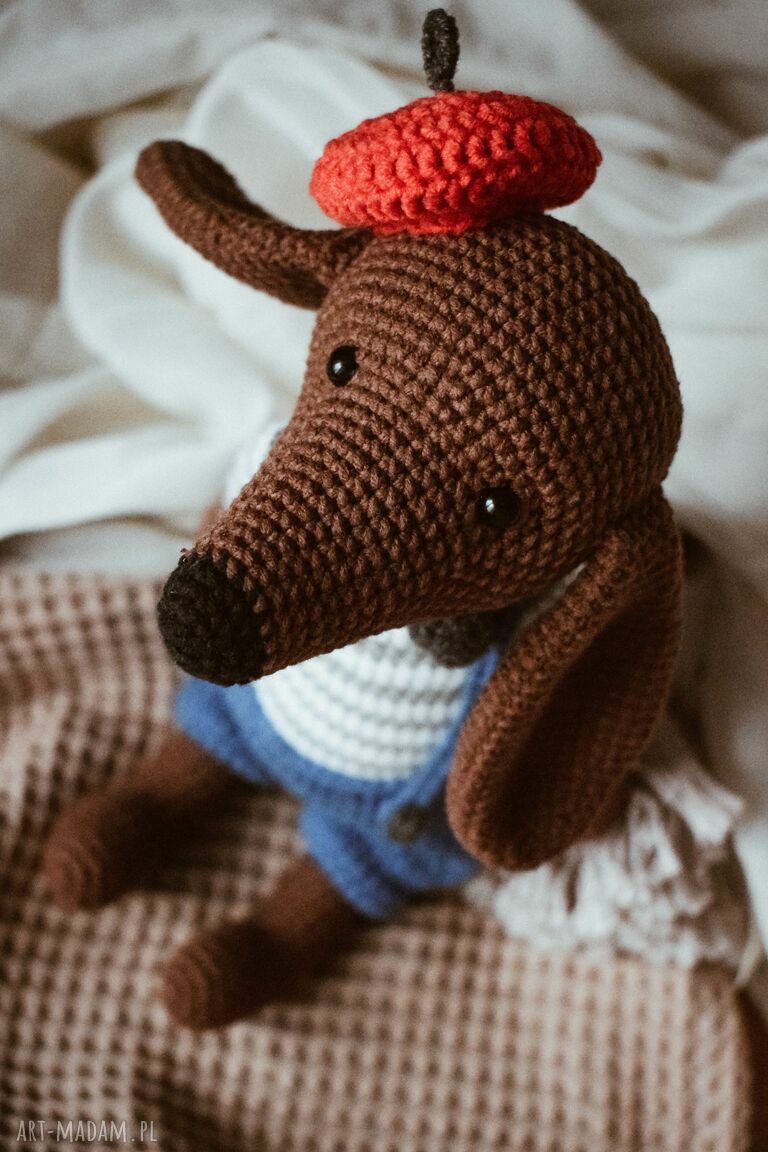 Piesek na szydełku Louis - przytulanka handmade dla dziecka
