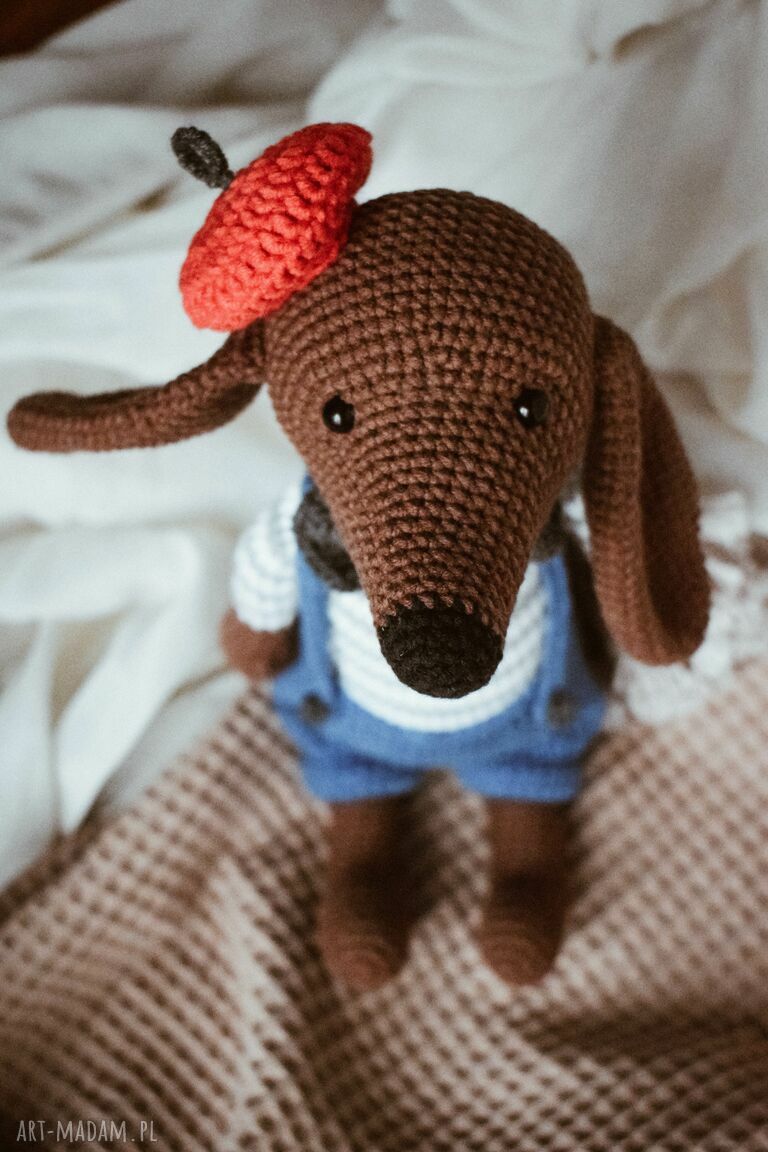 Piesek na szydełku Louis - przytulanka handmade dla dziecka
