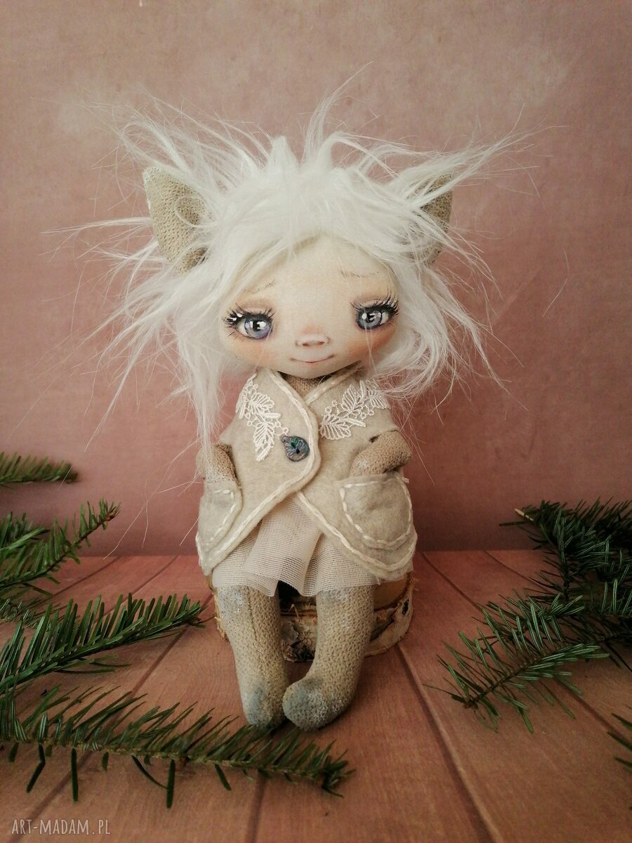 Chochlik Kicia - artystyczna lalka kolekcjonerska z tkaniny (22 cm)