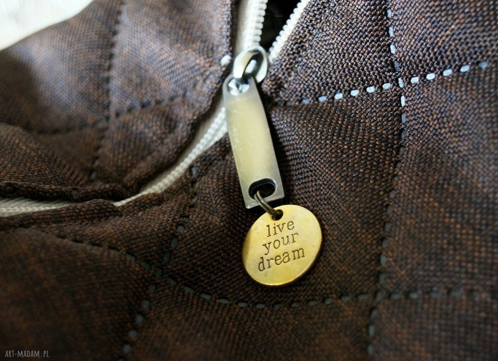 Pikowana torba hobo w brązie - na ramię, groszki handmade
