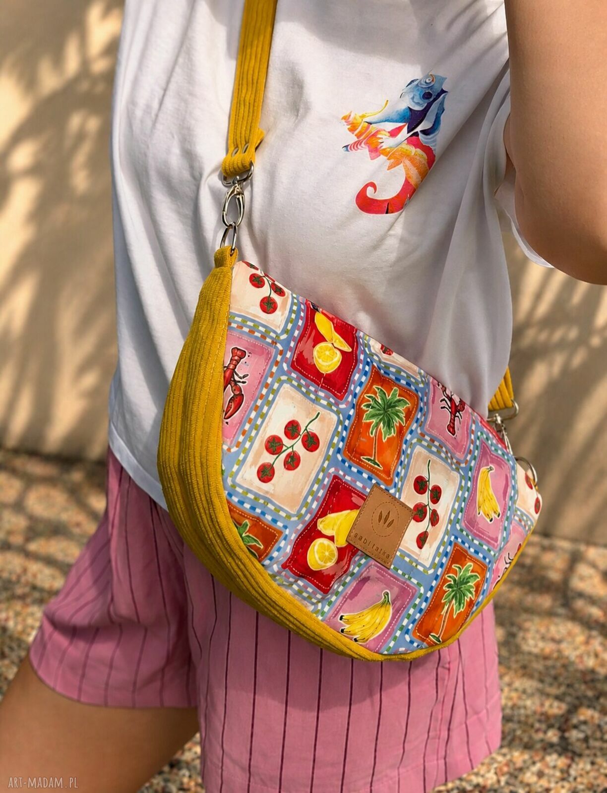 Pikowana torebka nerka crossbody Amalfi na skos